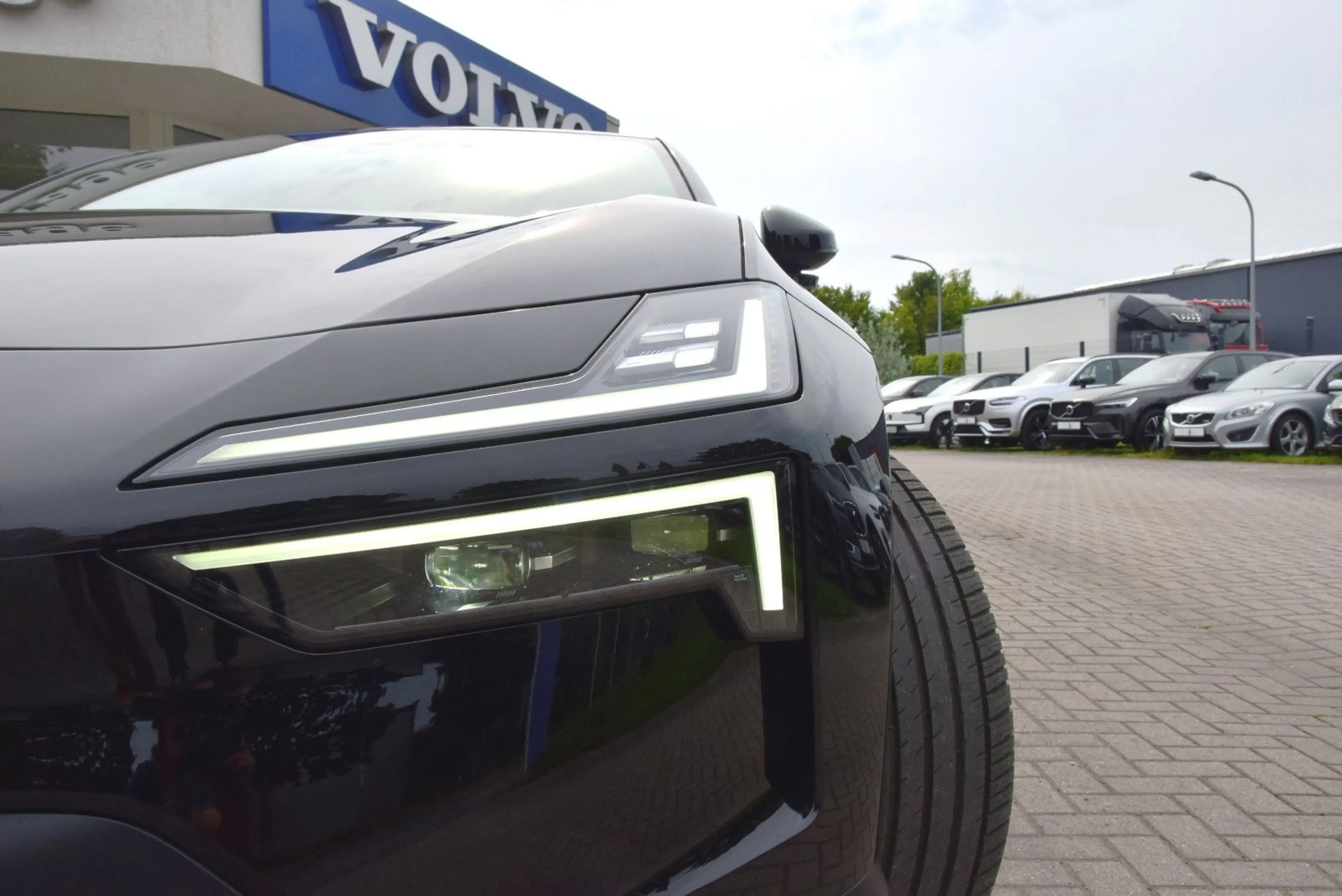 Polestar 4 Long Range Dual Motor — photo 6