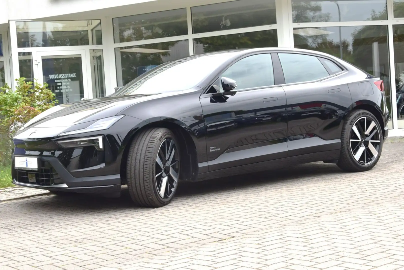 Polestar 4 Long Range Dual Motor Чёрный - 2