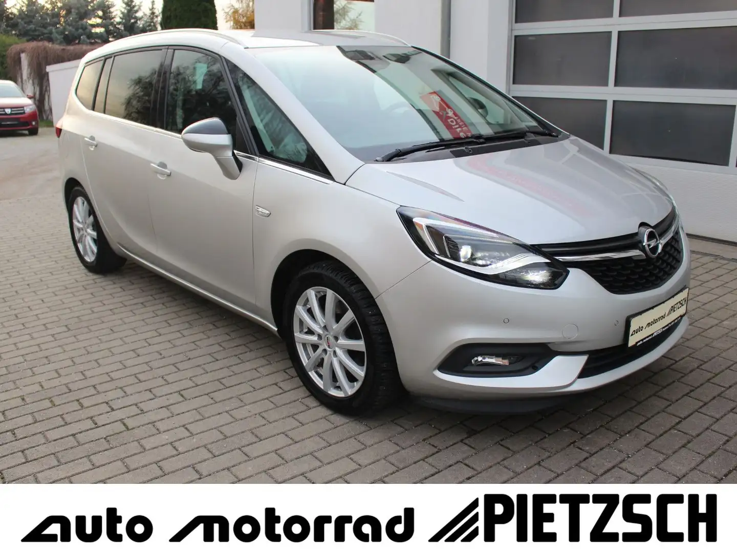 Opel Zafira Tourer Innovation 1.6 T Alu DAB+Navi LED Silber - 1