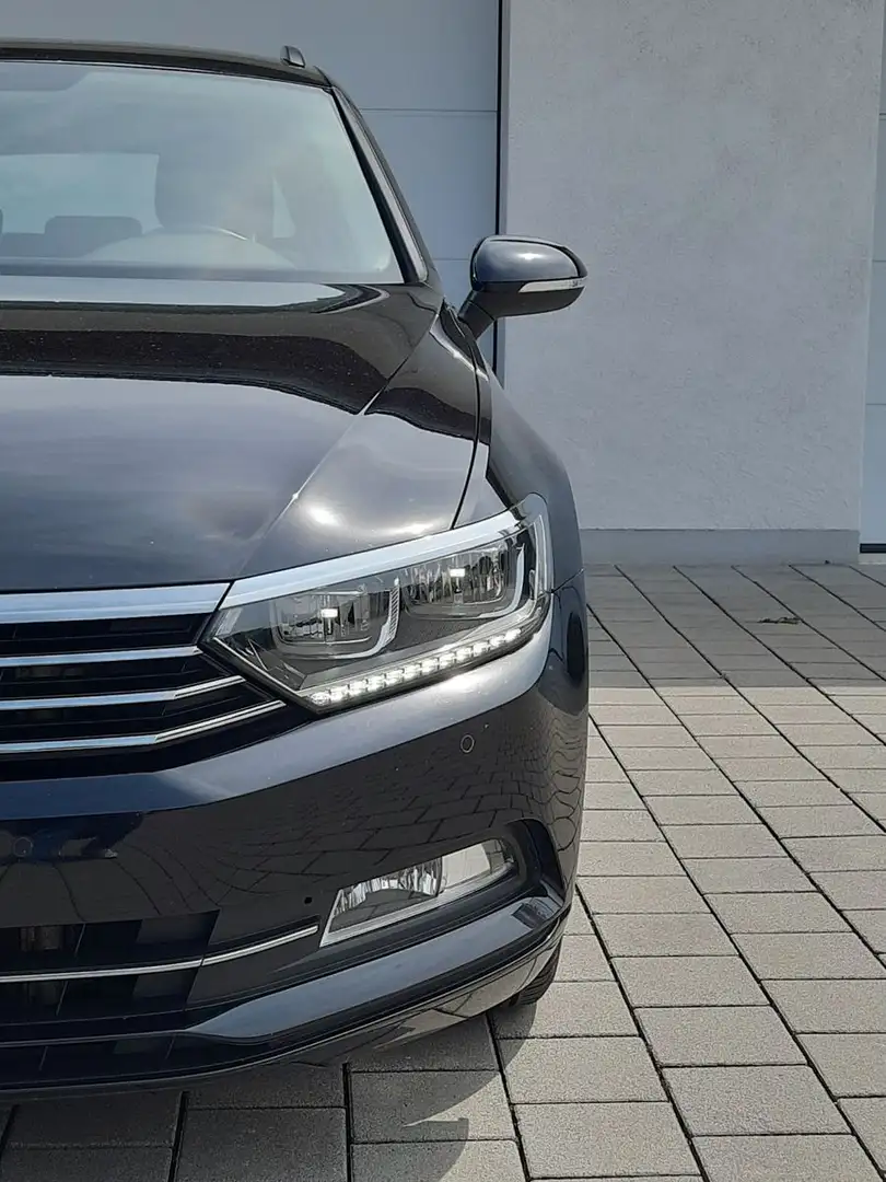 Volkswagen Passat 2.0 TDI/150PS/Comfortline/Navi/LED/Eu6 Fekete - 1