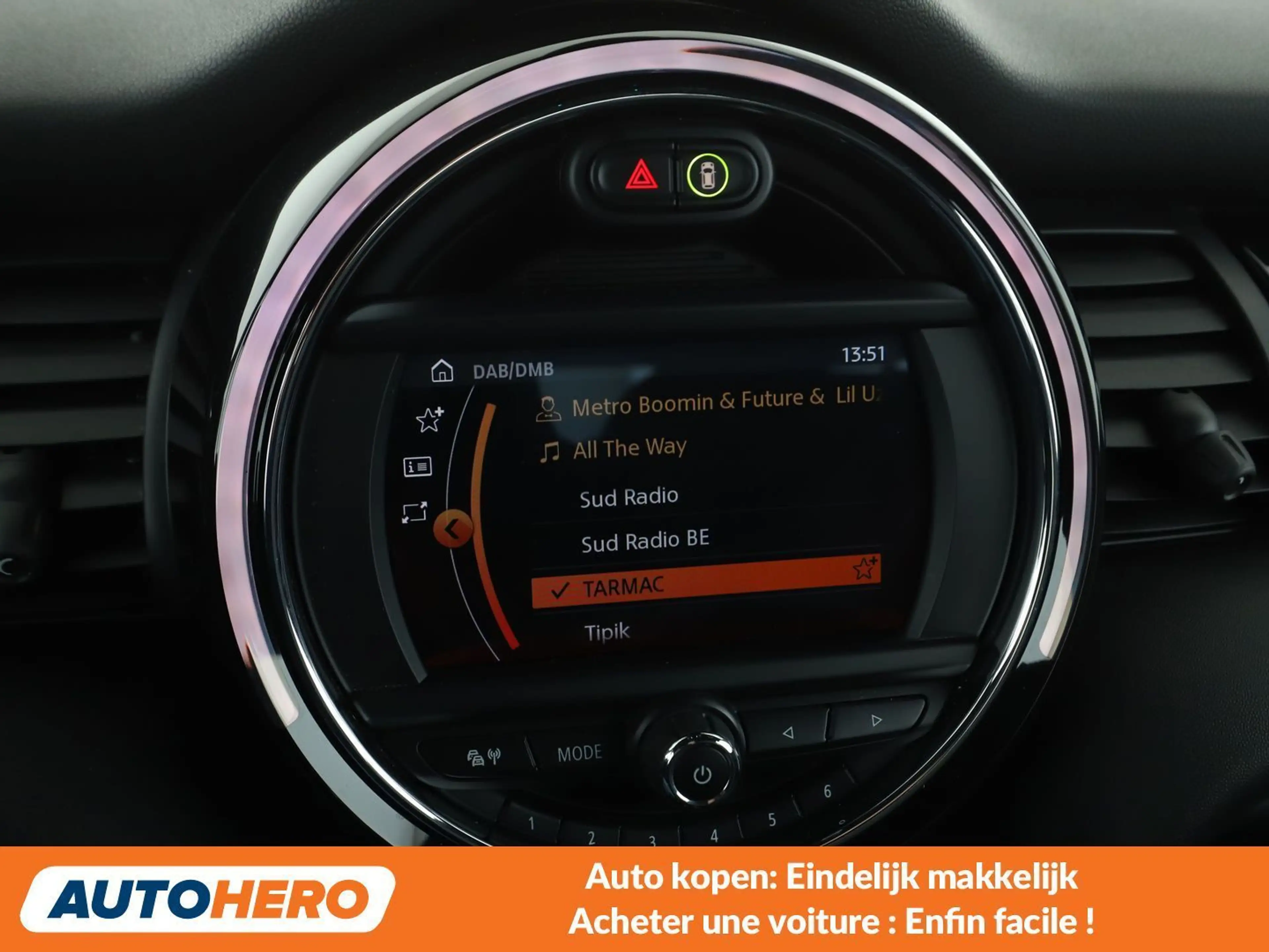 MINI Cooper SE Cooper SE Trim M — photo 10