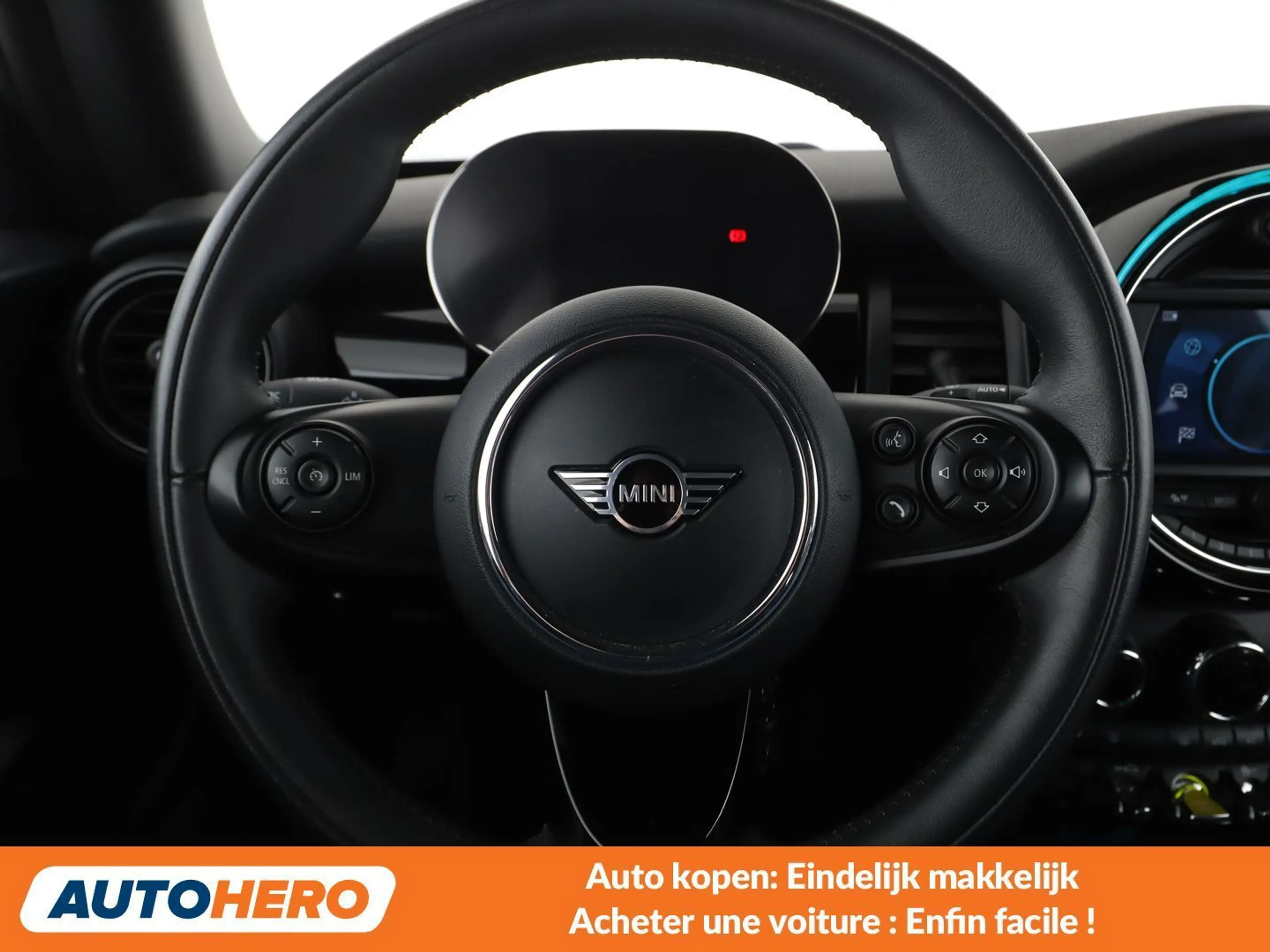 MINI Cooper SE Cooper SE Trim M — photo 5