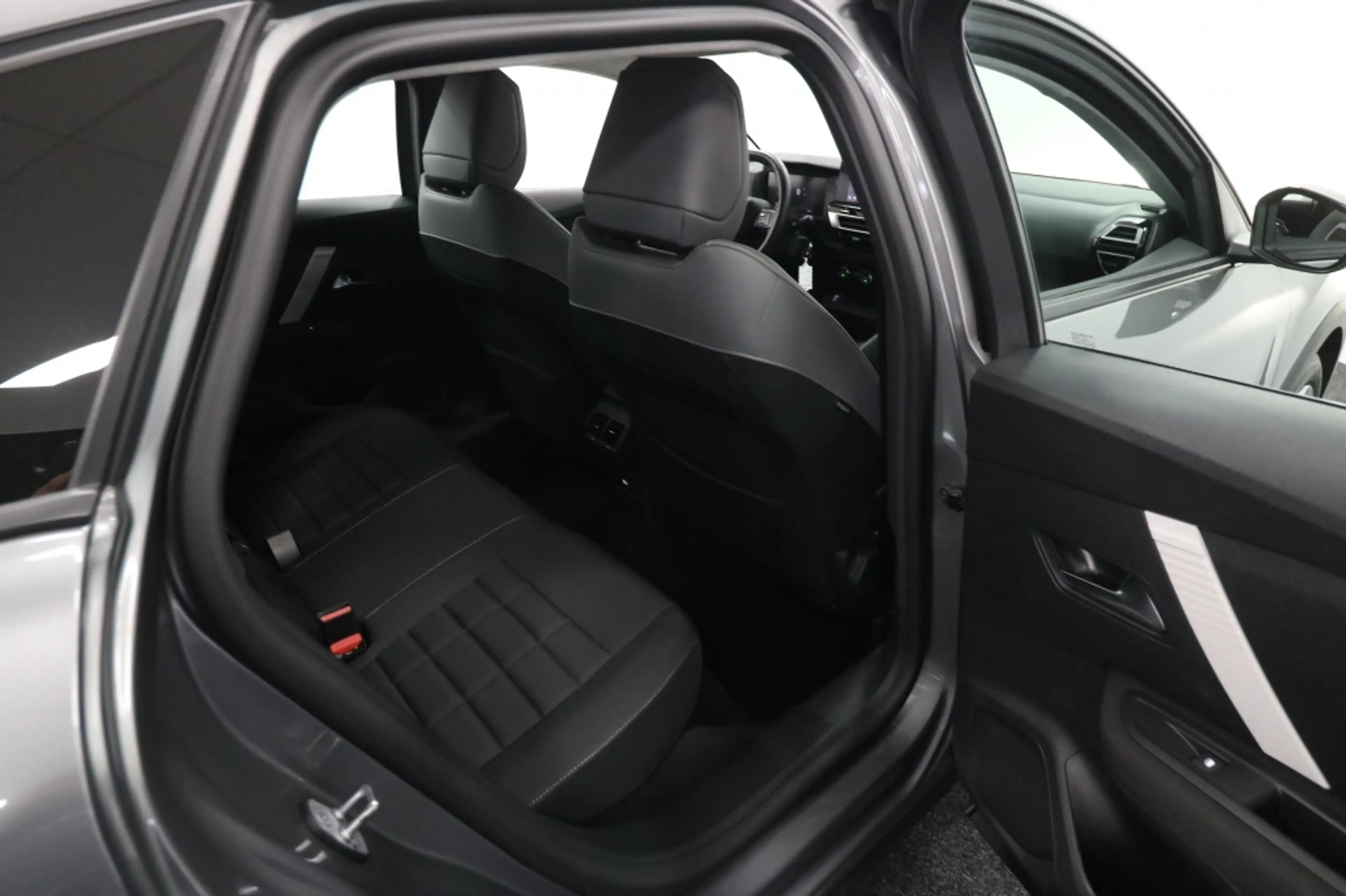 Citroen E-C4 Electric You 136pk Standard range 50 kWh — photo 7