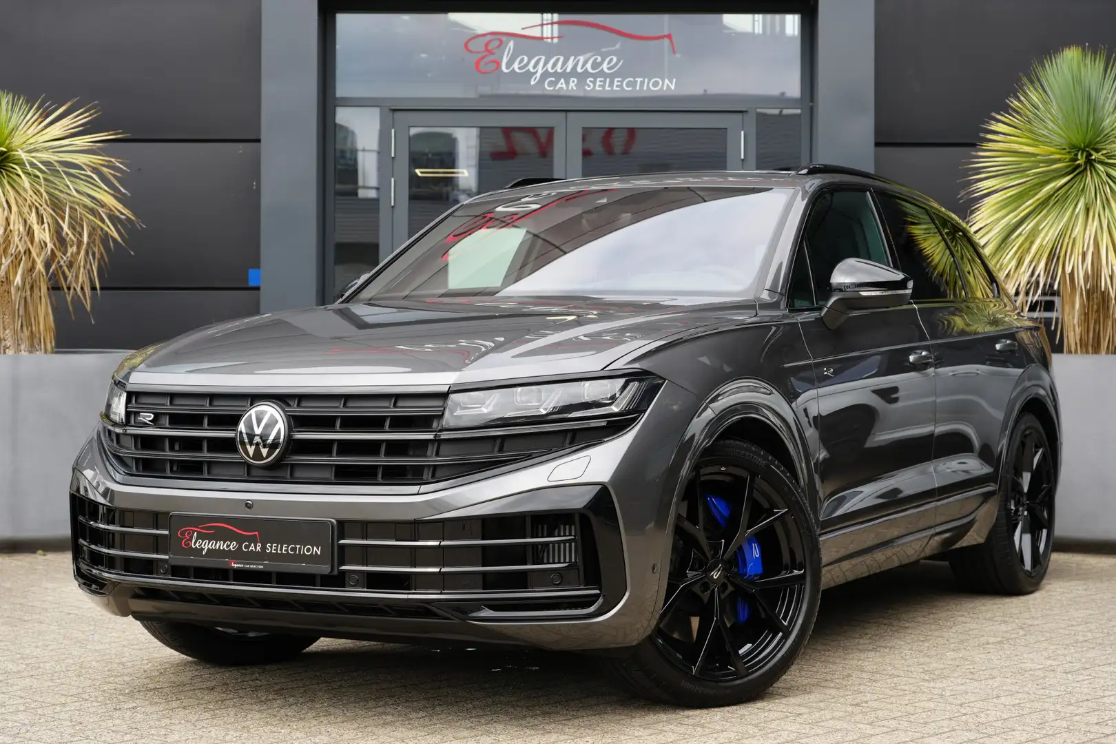 Volkswagen Touareg 3.0 TSi eHybrid 4MOTION R 462pk Panoramadak/Dynaud Grijs - 1