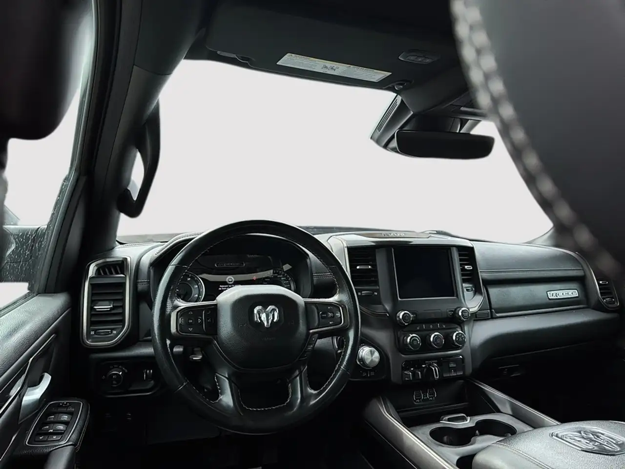 RAM 1500 снимка RAM 1500