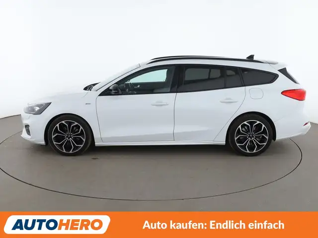 Ford Focus view 3