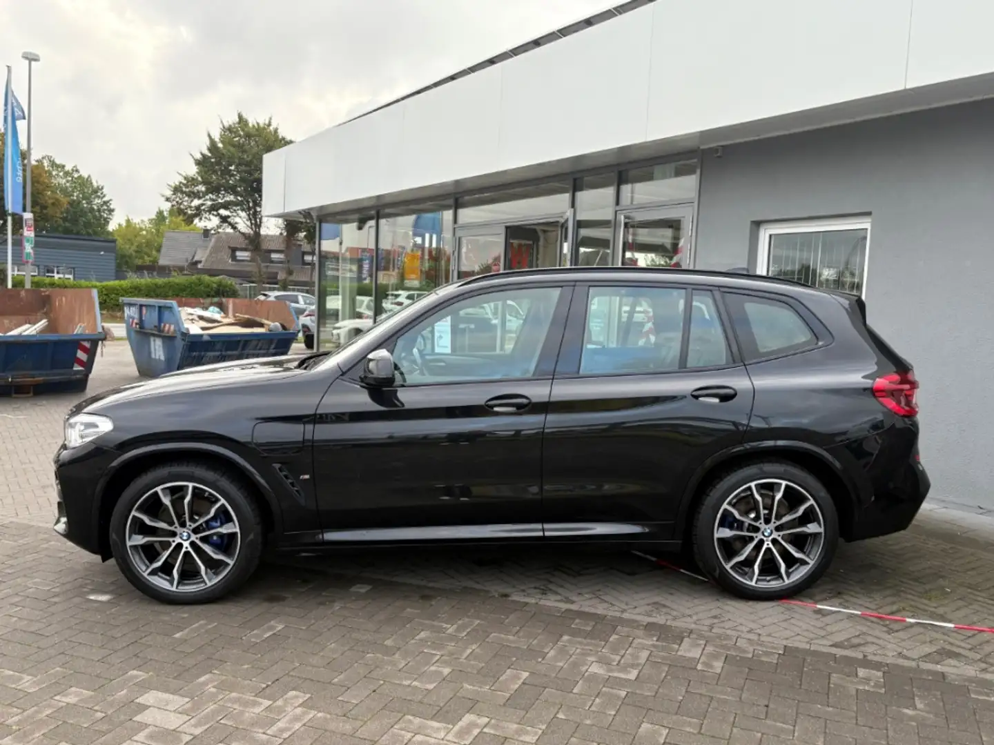 BMW X3 xDrive 30e M Sport AHK Driv.Assis+ Schwarz - 2