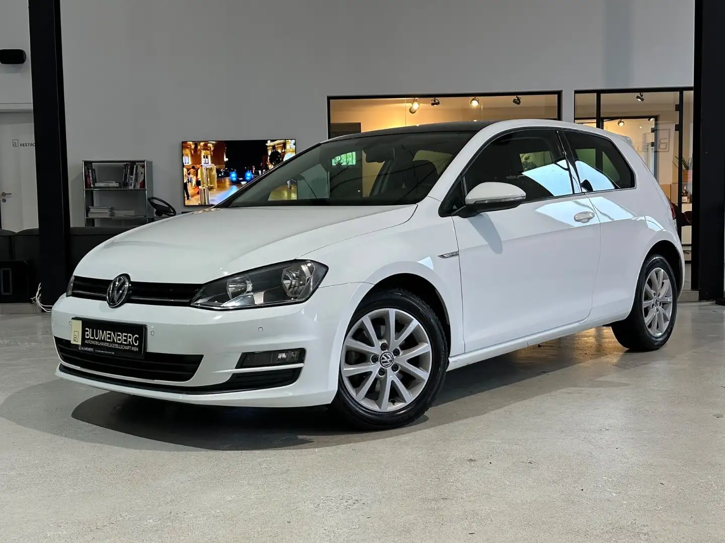 Volkswagen Golf VII 2.0 TDI Lim. Cup BMT*Pano,Tempo,AHK* Weiß - 1