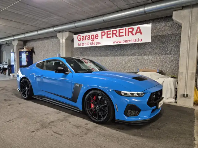 Ford Mustang view 2