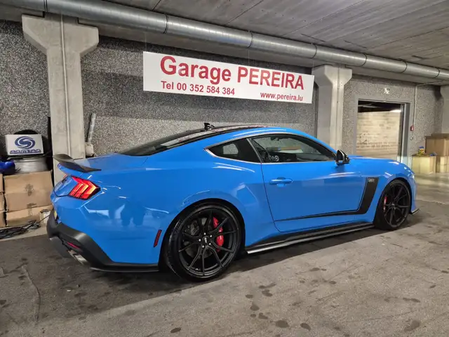 Ford Mustang view 26