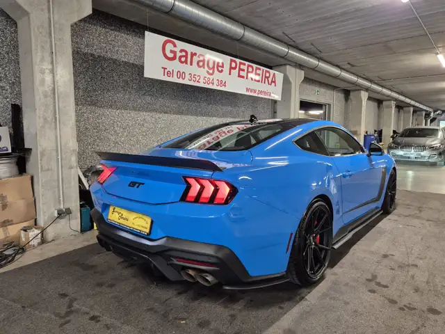 Ford Mustang view 7