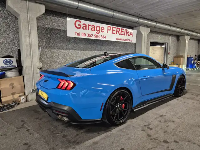 Ford Mustang view 22