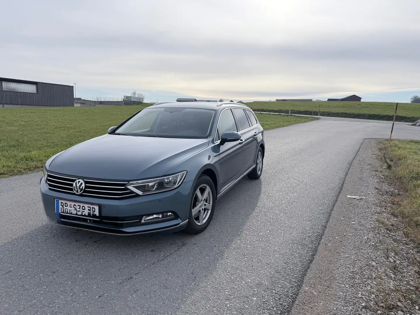 Volkswagen Passat Variant Passat Variant Highline 2,0 TDI Highline Blau - 1