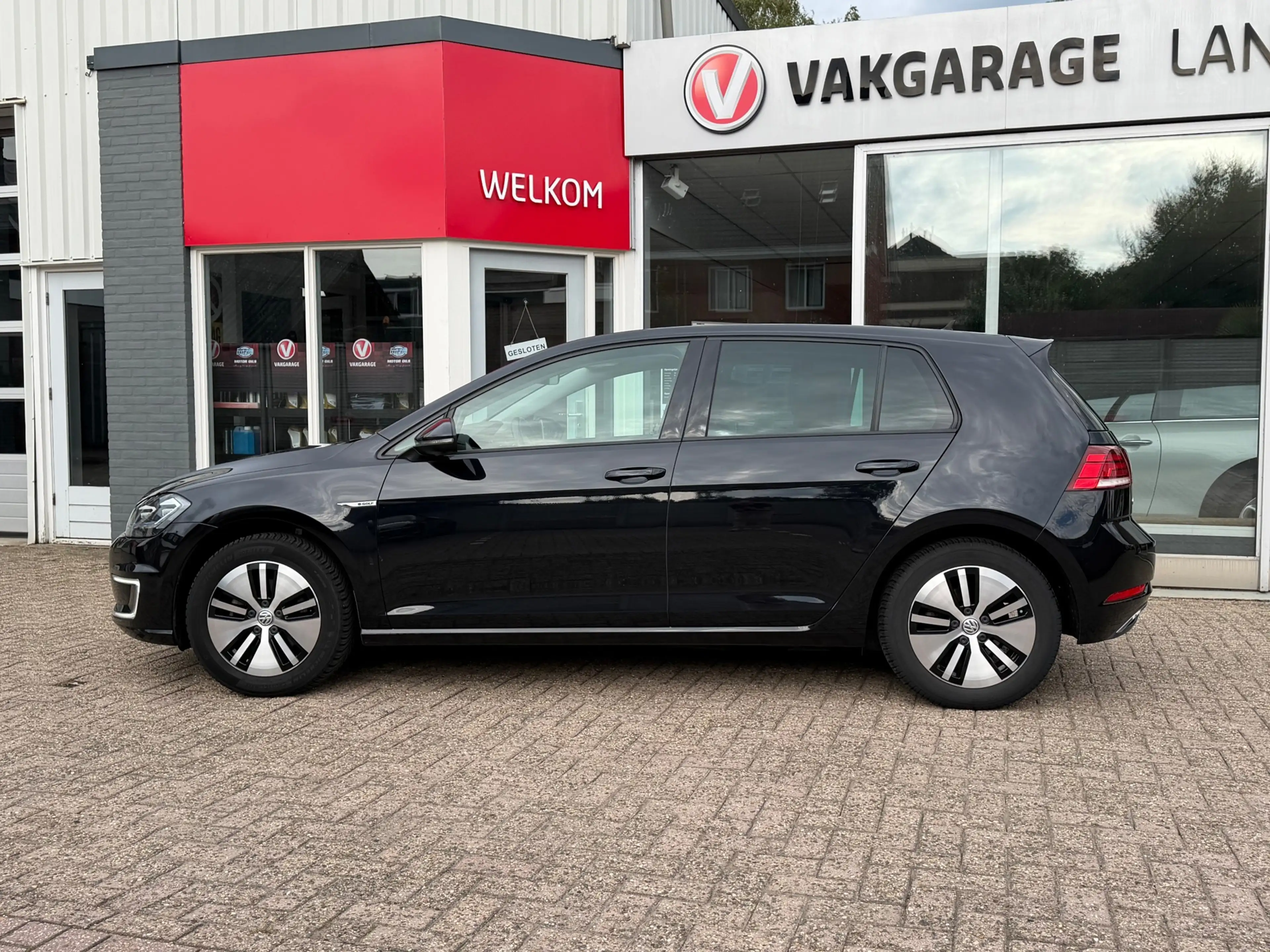 Volkswagen e-Golf E-Golf, navi, acc-cruise, digi-dash, soh 88% — photo 2