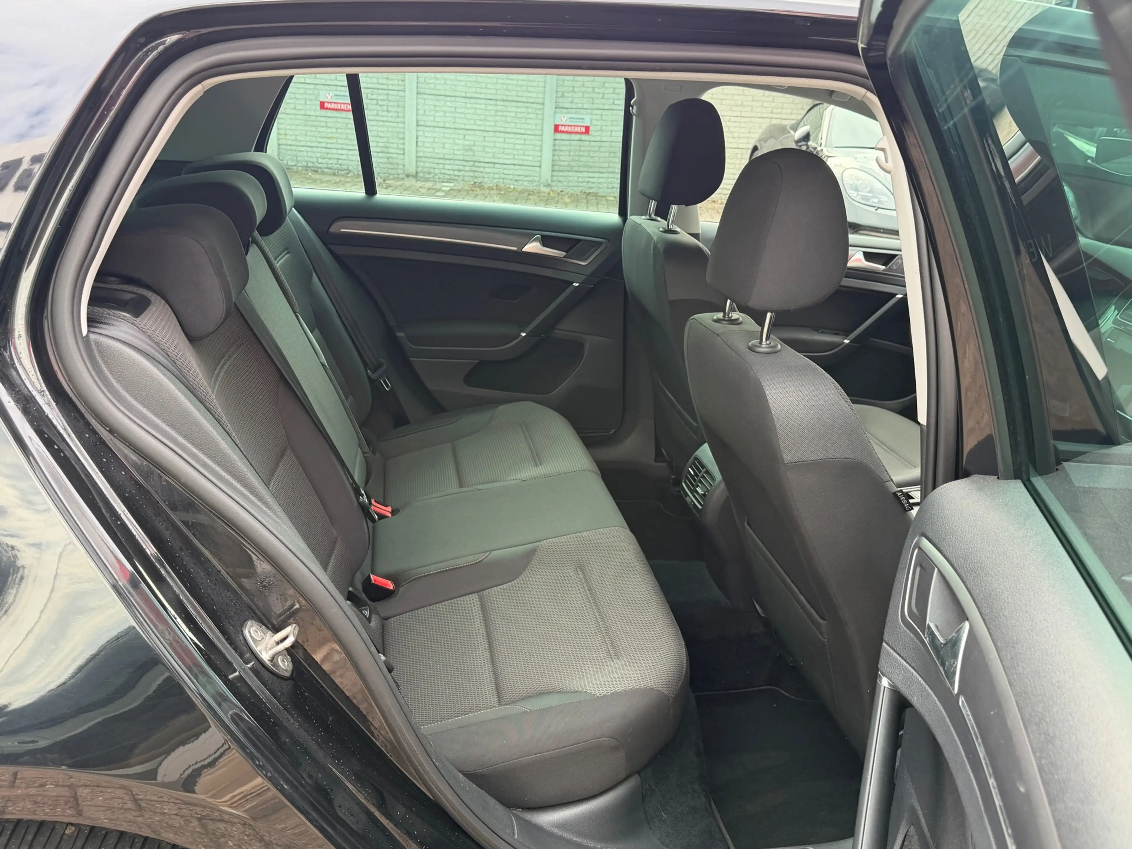 Volkswagen e-Golf E-Golf, navi, acc-cruise, digi-dash, soh 88% — photo 19