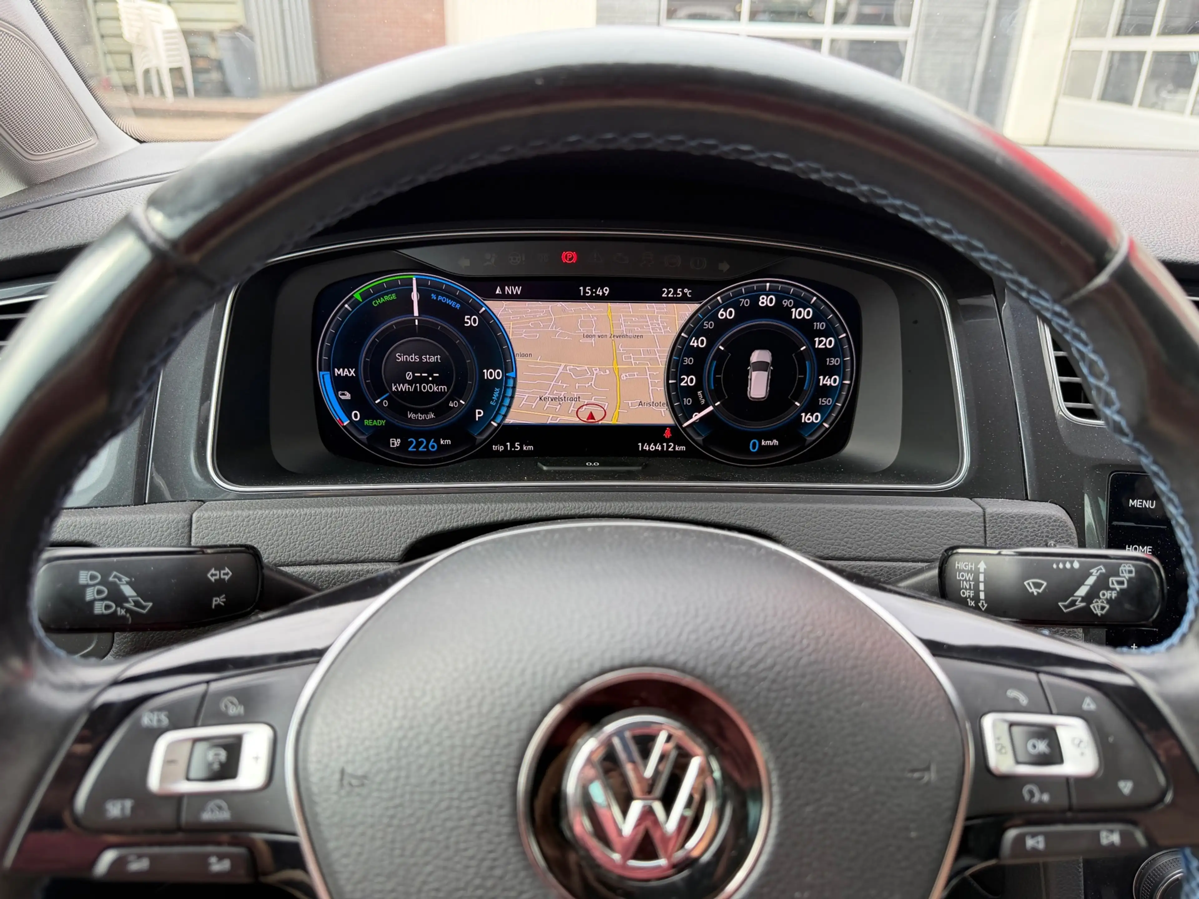 Volkswagen e-Golf E-Golf, navi, acc-cruise, digi-dash, soh 88% — photo 10