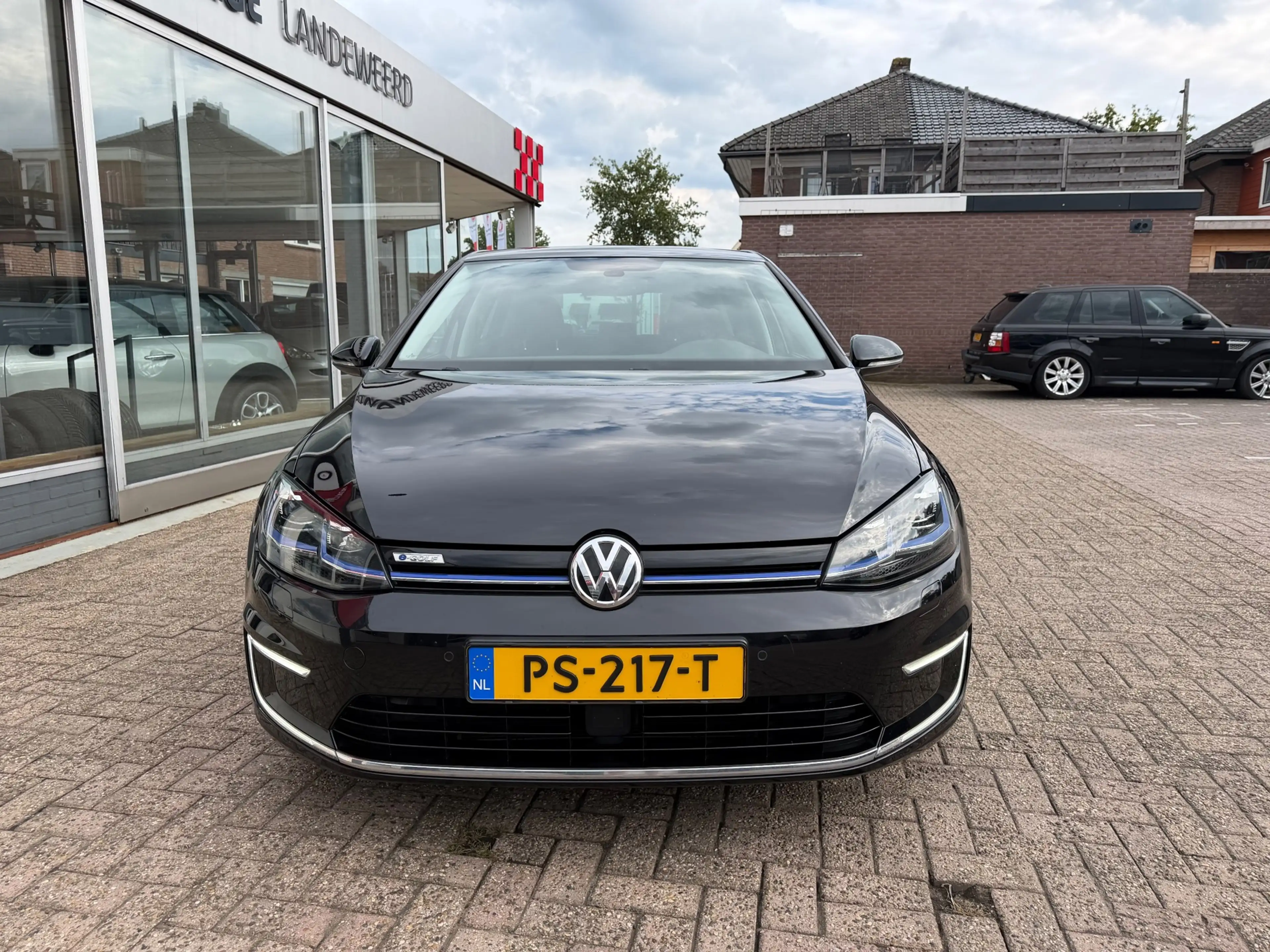 Volkswagen e-Golf E-Golf, navi, acc-cruise, digi-dash, soh 88% — photo 6
