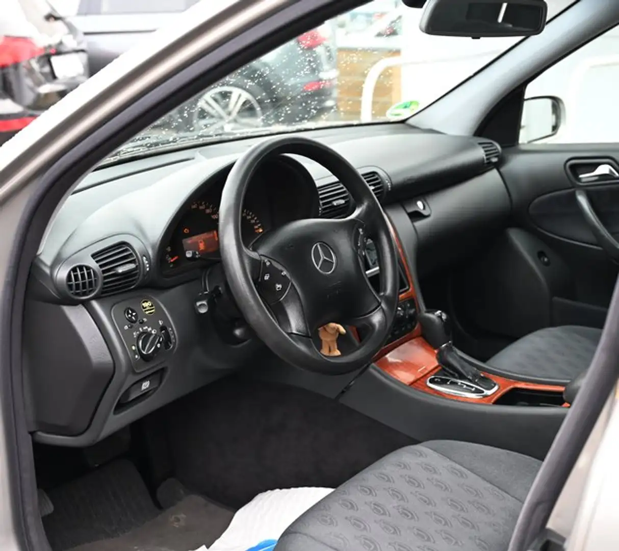 Mercedes-Benz C 180 Kompressor Automatik TÜV 03.2026*Klimaaut. srebrna - 2
