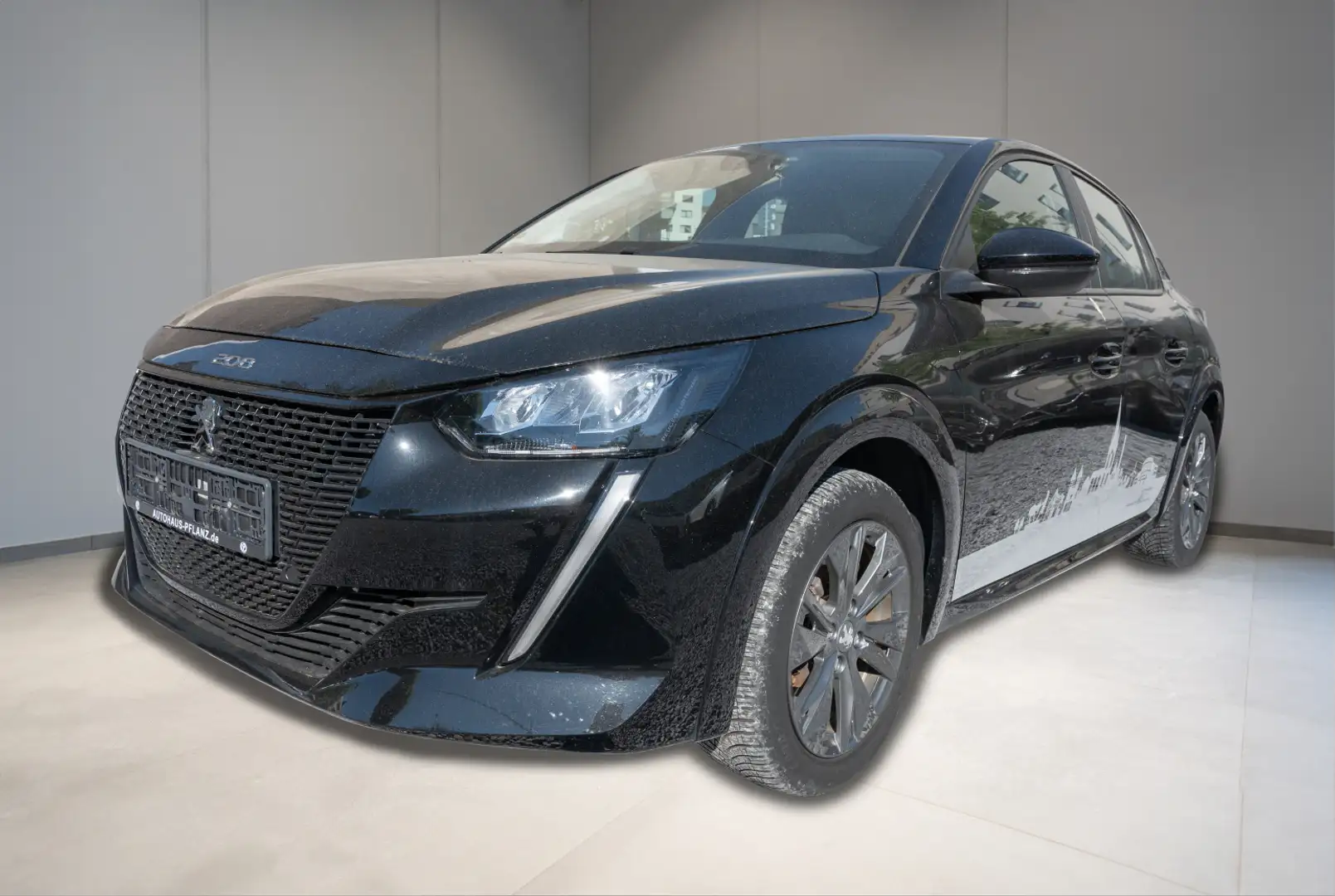 Peugeot 208 Active Pack 136 5T Schwarz - 1