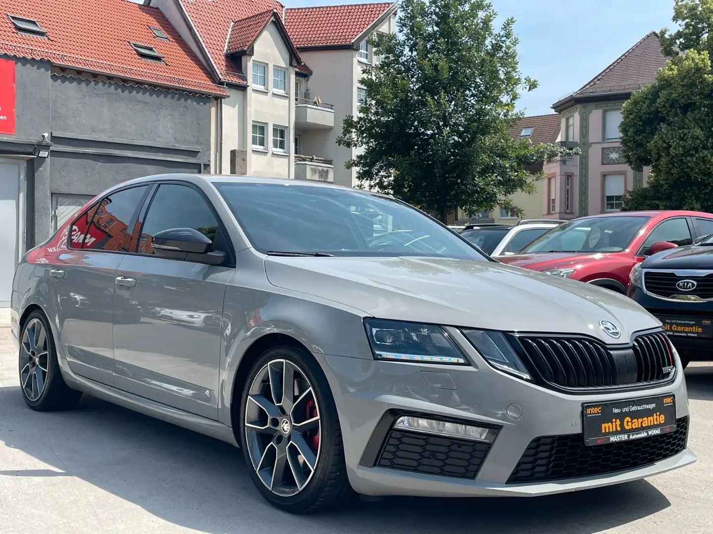 Skoda Octavia Lim. RS *2.HAND*230 PS*SCHALENSITZE* Grau - 2