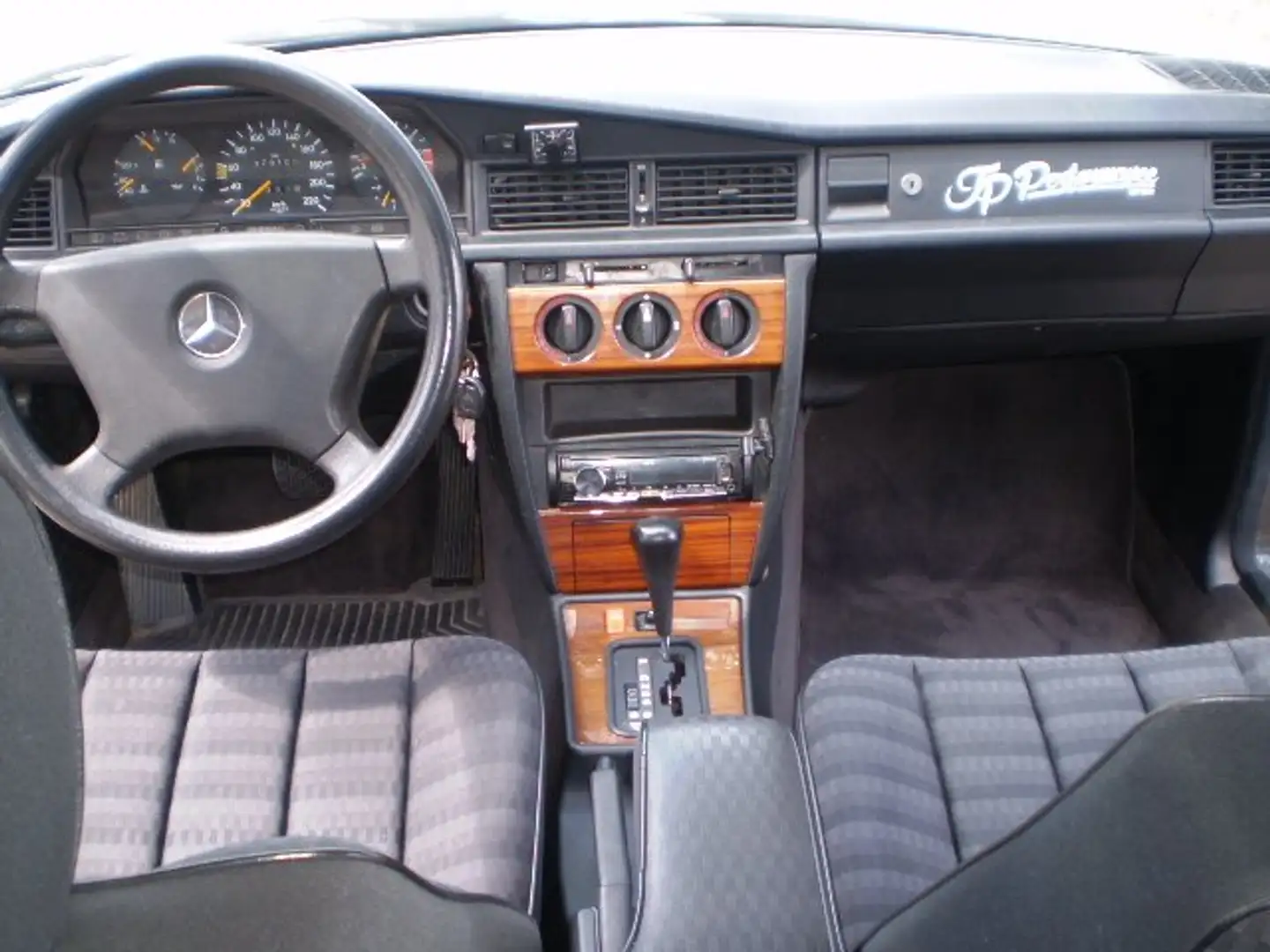 Mercedes-Benz 190 E 2.3 / Automatik / Klimaanlage / el.Schiebedach.. Schwarz - 2
