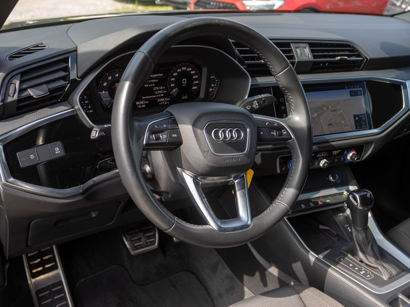 Audi Q3 advanced 35TFSI Stronic Navi LED GRA AHK EPH — photo 15