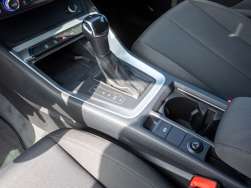 Audi Q3 advanced 35TFSI Stronic Navi LED GRA AHK EPH — photo 18