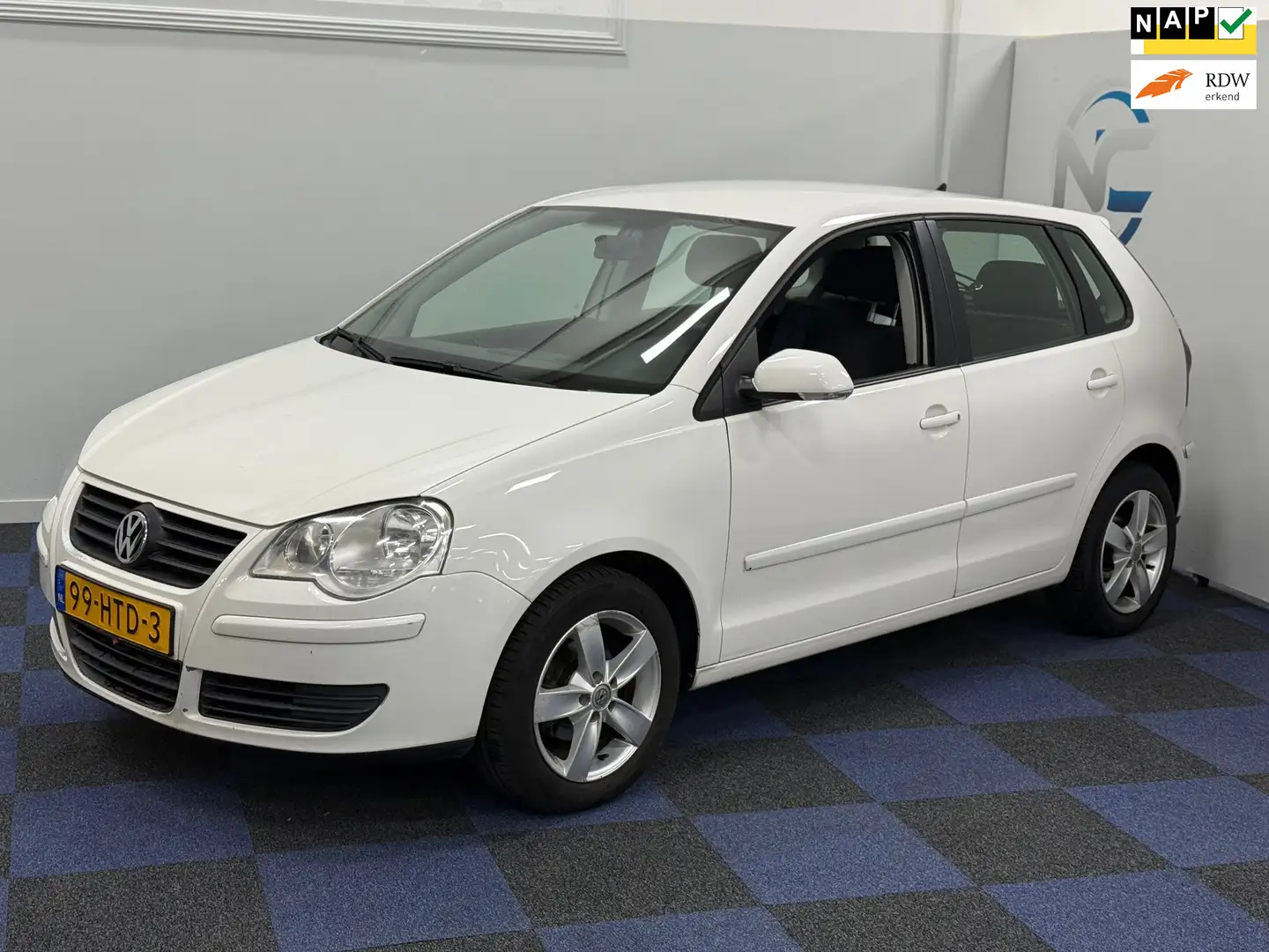 Volkswagen Polo 1.6-16V Comfortline / AIRCO / NAP / NETTE AUTO Weiß - 1