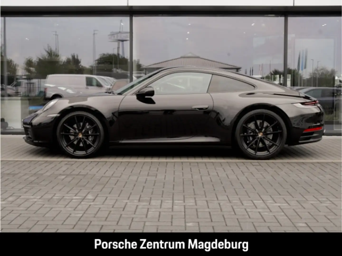 Porsche 992 (911) Carrera*BOSE*SHZ*SPORTABG* Noir - 2
