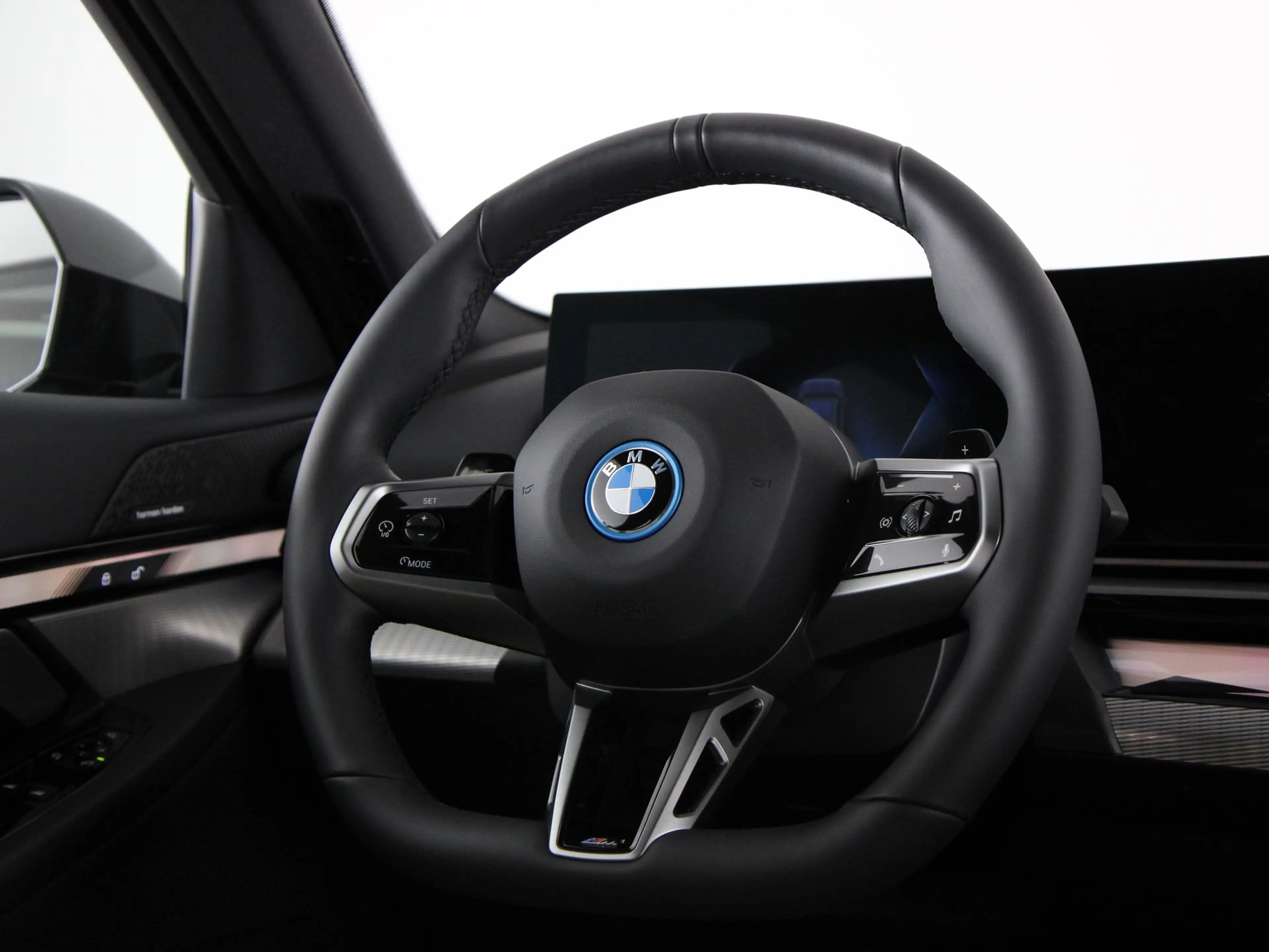 BMW 530 5 Serie 530e Sedan M-Sport — photo 3
