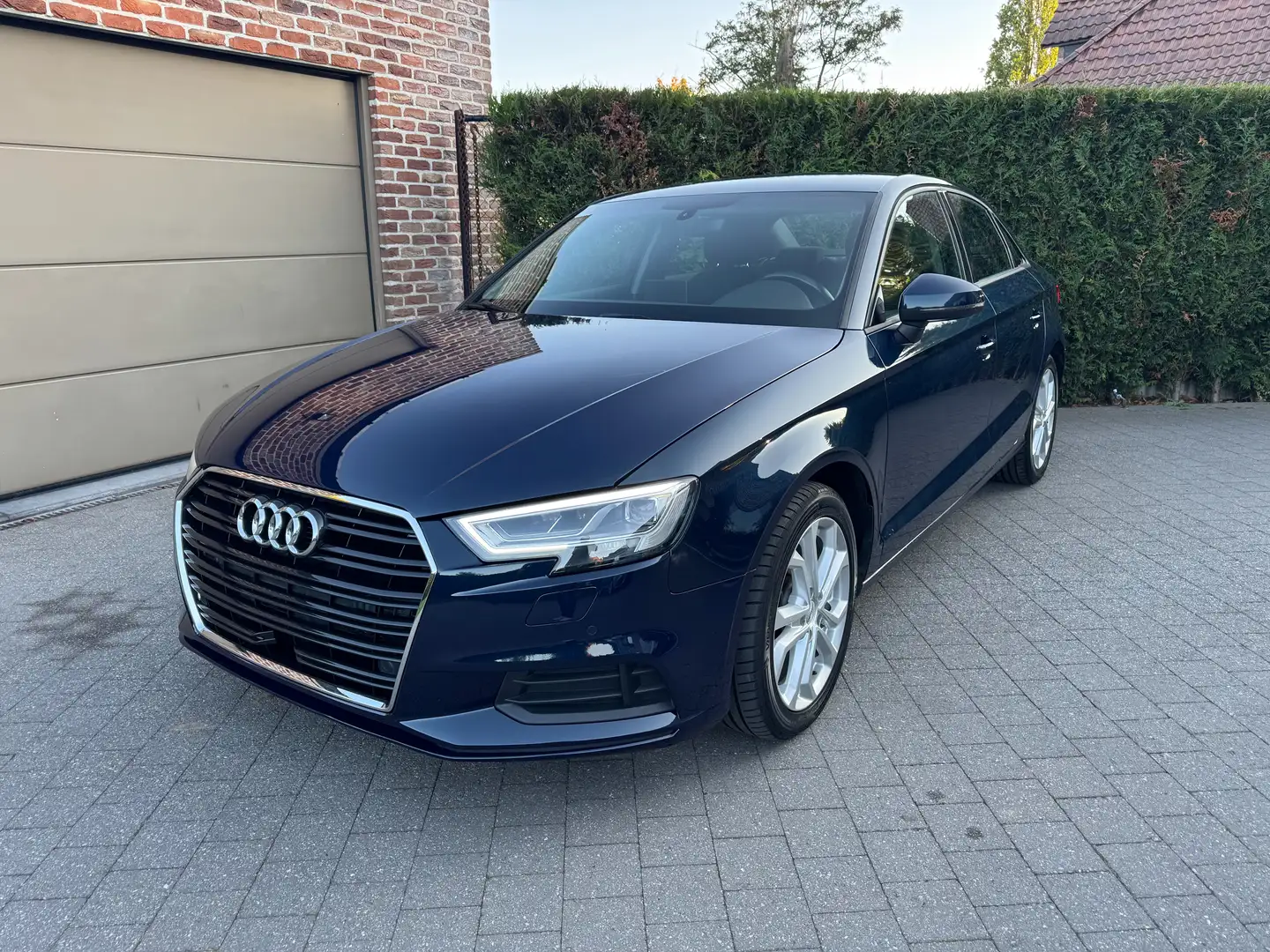 Audi A3 A3 1.4 TFSI Ultra Limousine Design,GARANTIE,NAVI Blauw - 1