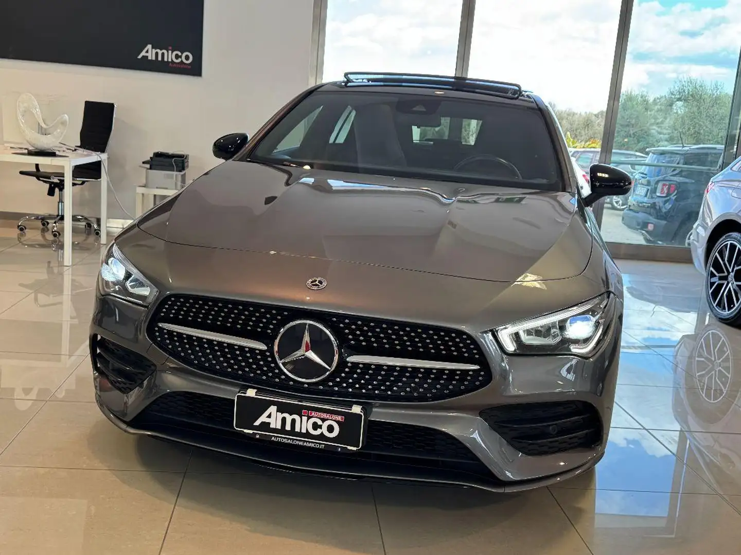 Mercedes-Benz CLA 200 d 4 Matic Premium AMG Tetto Pelle 2021 Grijs - 1