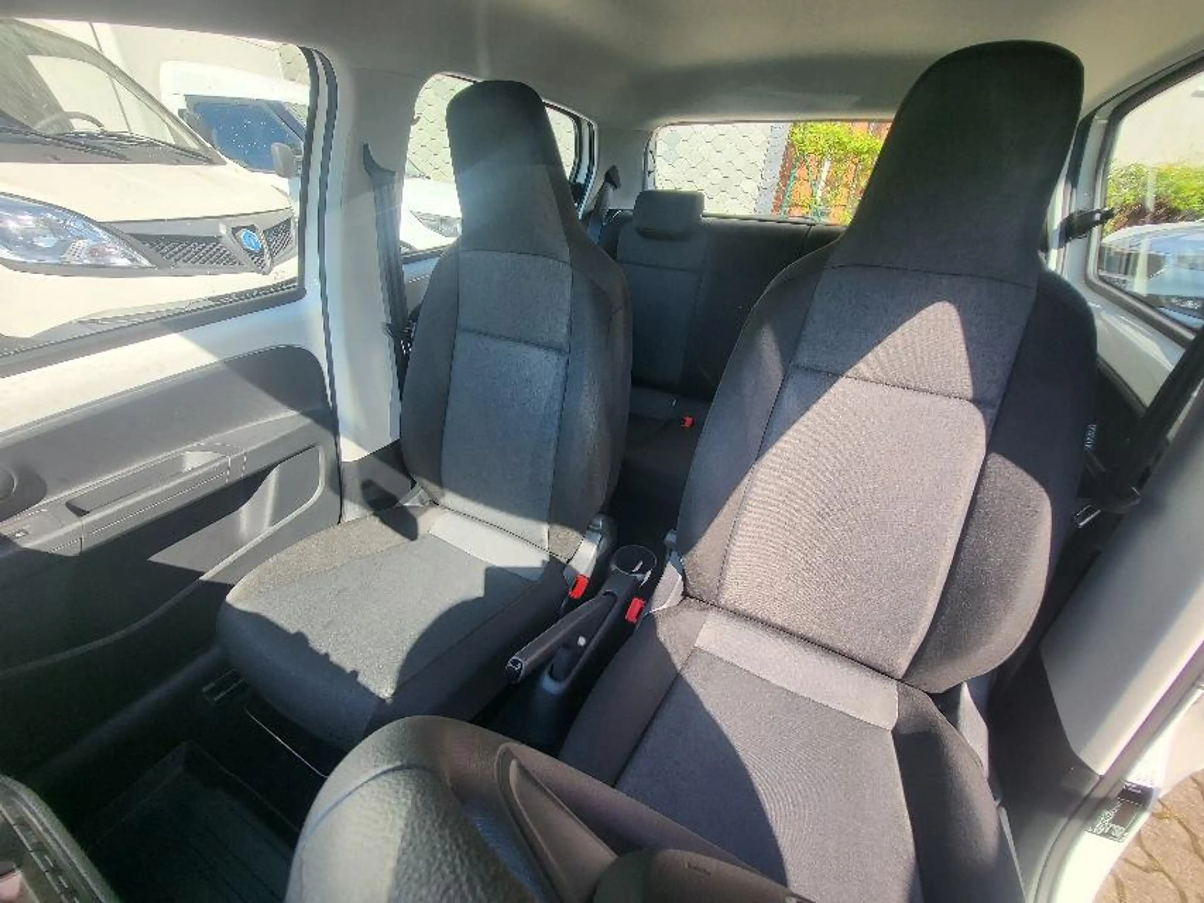 Skoda Citigo 1.0 MPI ASG Cool Edition+5TÜREN+WKR+1HAND — photo 10