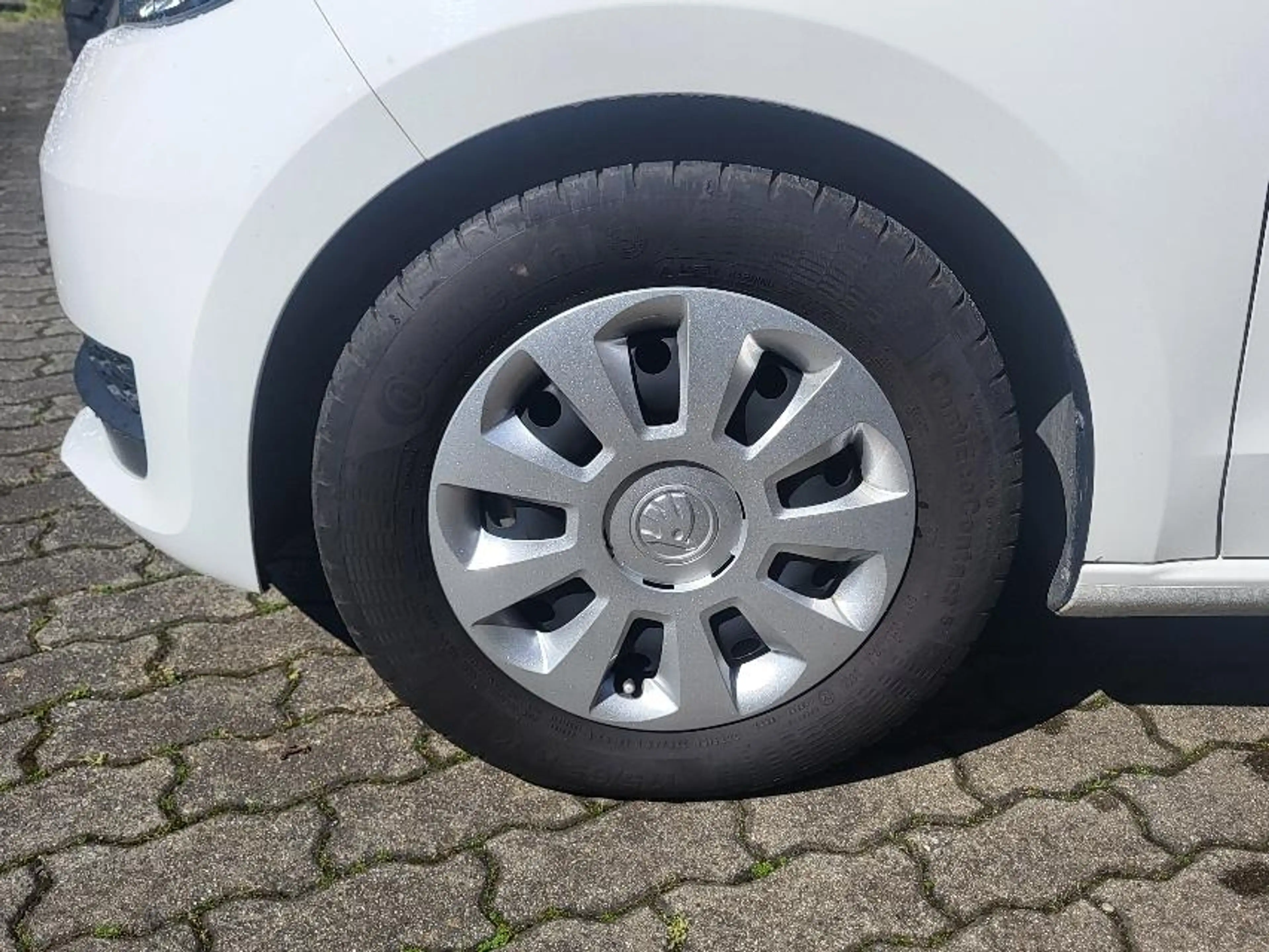 Skoda Citigo 1.0 MPI ASG Cool Edition+5TÜREN+WKR+1HAND — photo 4