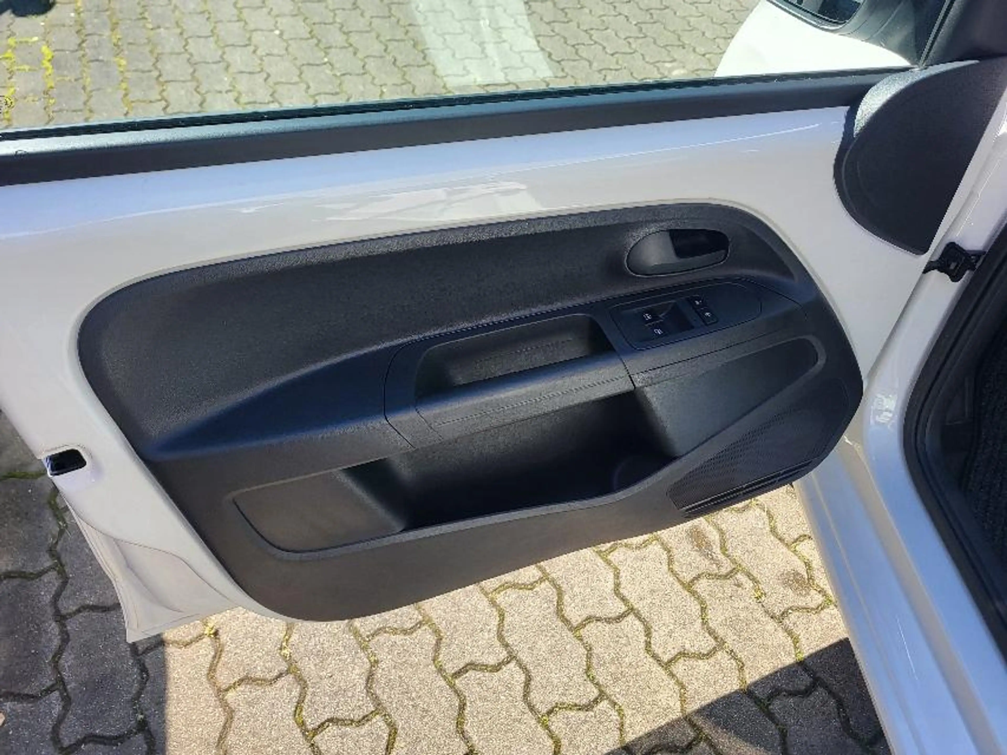 Skoda Citigo 1.0 MPI ASG Cool Edition+5TÜREN+WKR+1HAND — photo 11