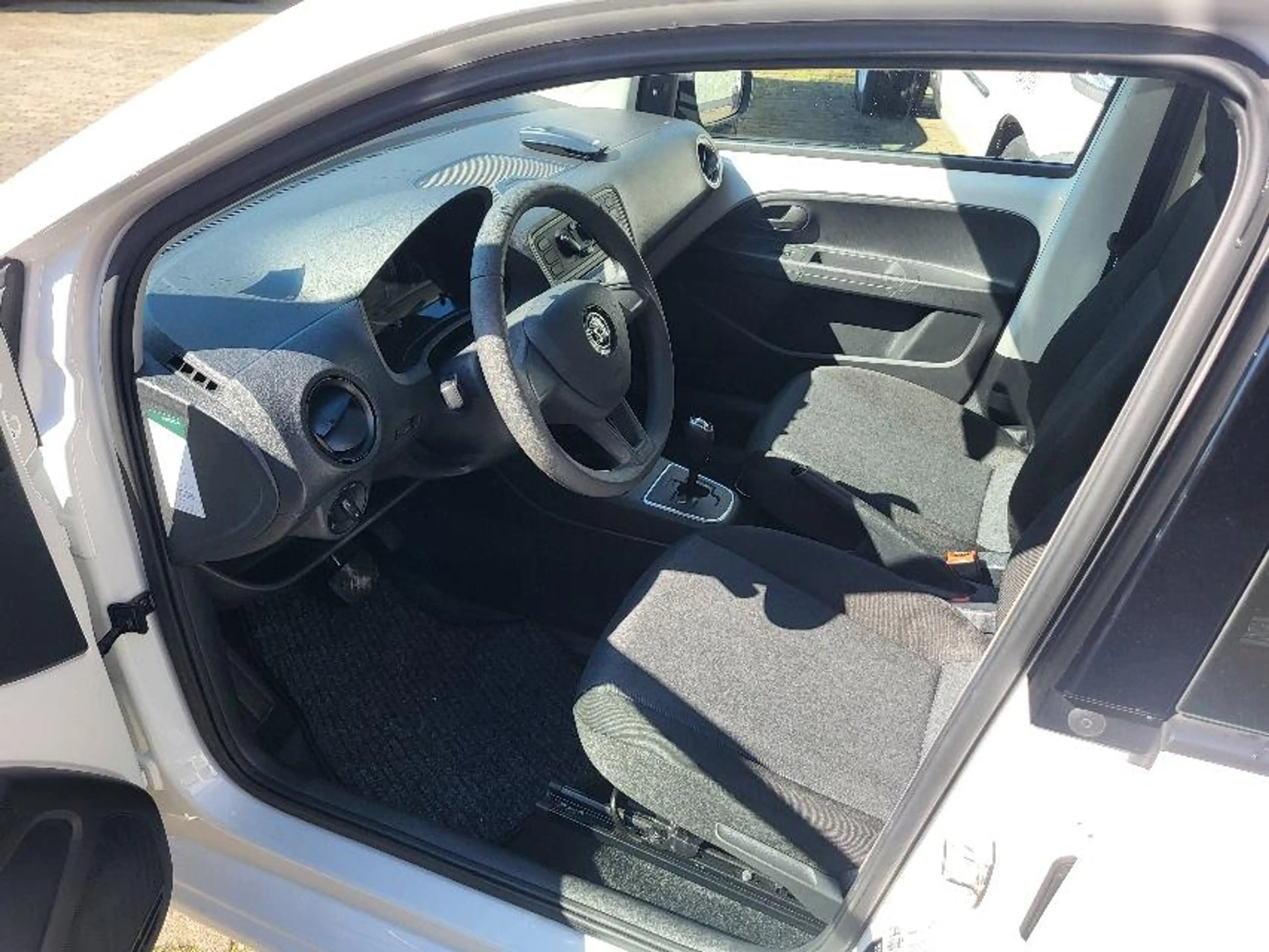 Skoda Citigo 1.0 MPI ASG Cool Edition+5TÜREN+WKR+1HAND — photo 8
