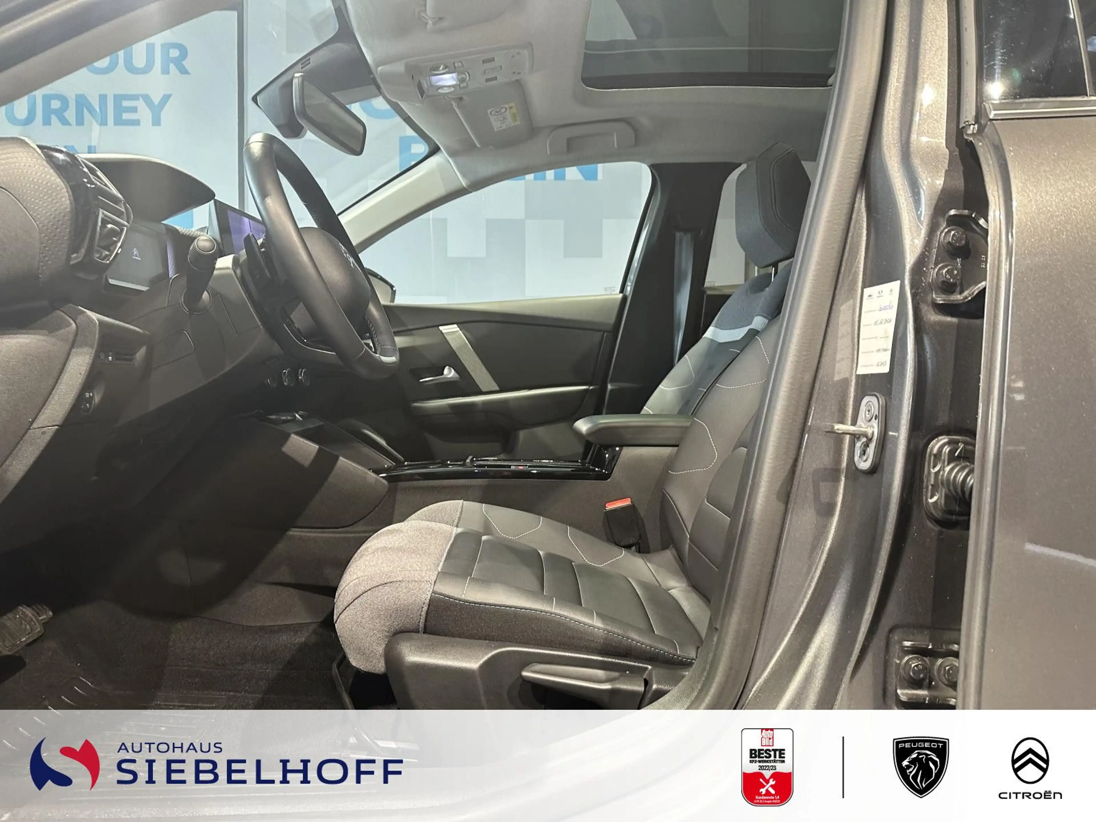 Citroen C4 MAX PureTech 130 EAT8 — photo 10