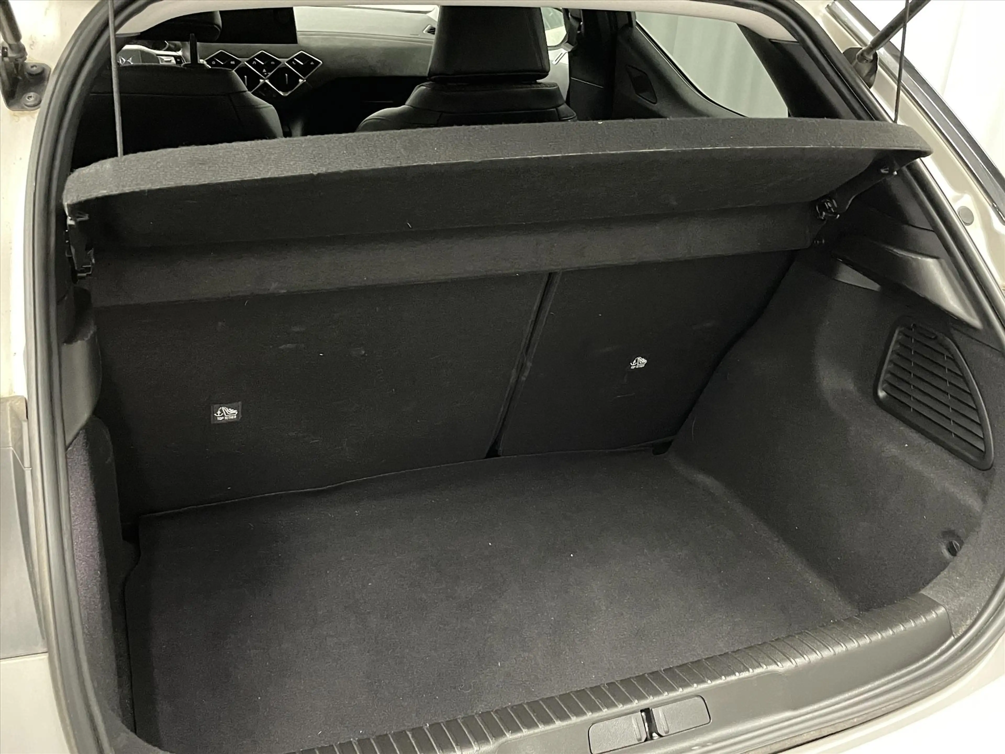 DS Automobiles DS 3 Performance 100pk 6-versn Climat | Half leder | Mi — photo 21