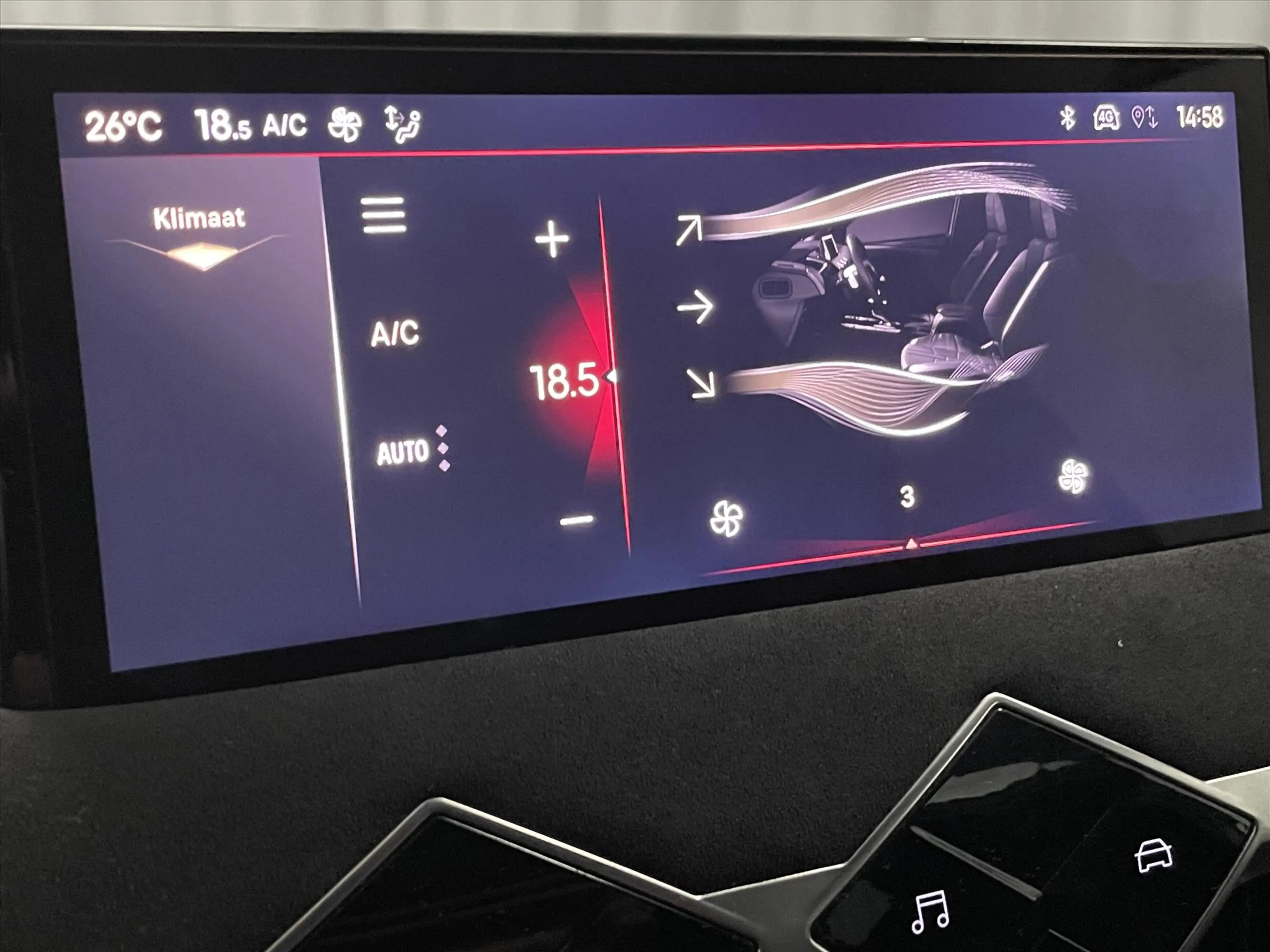 DS Automobiles DS 3 Performance 100pk 6-versn Climat | Half leder | Mi — photo 42