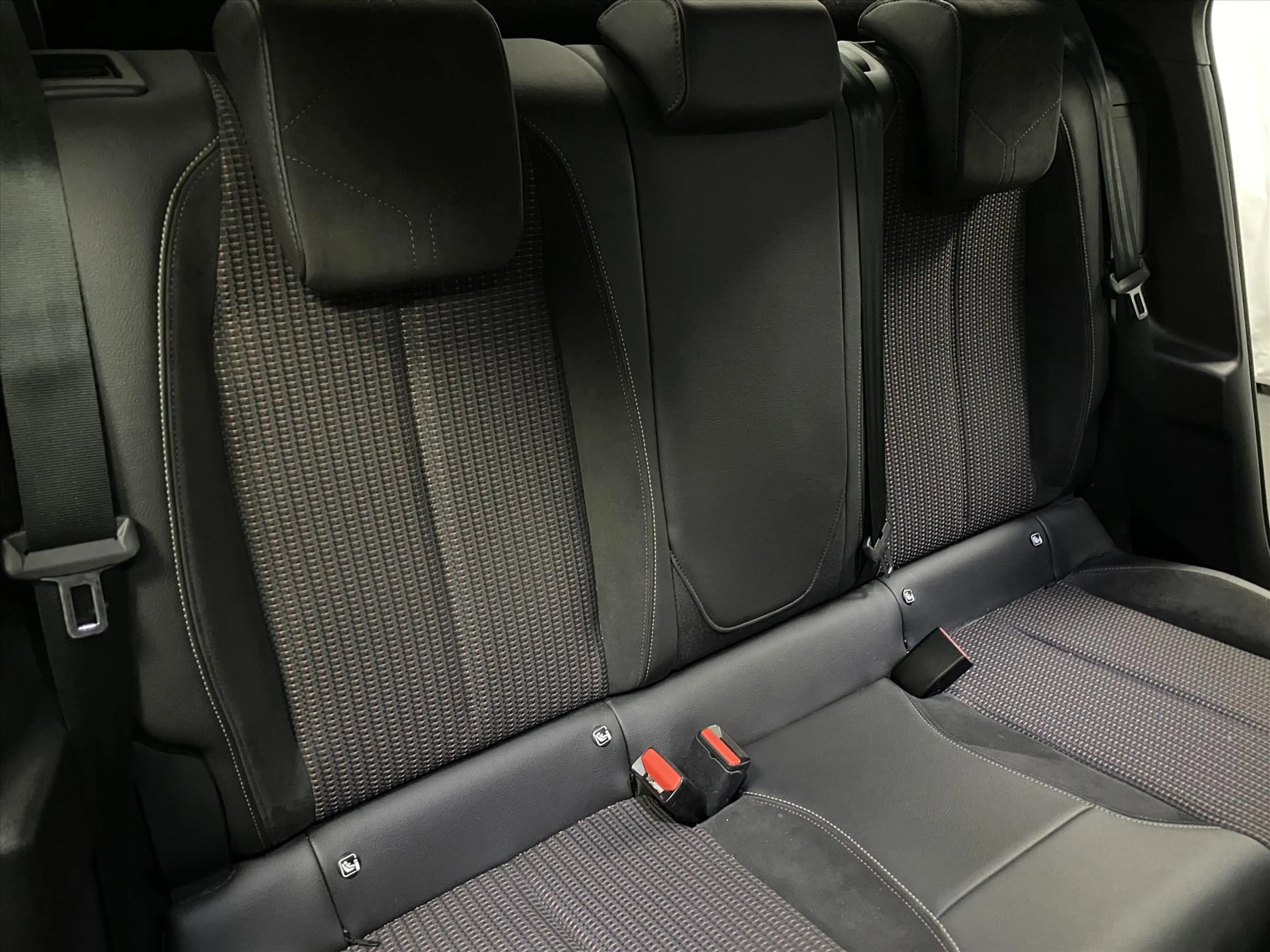 DS Automobiles DS 3 Performance 100pk 6-versn Climat | Half leder | Mi — photo 22