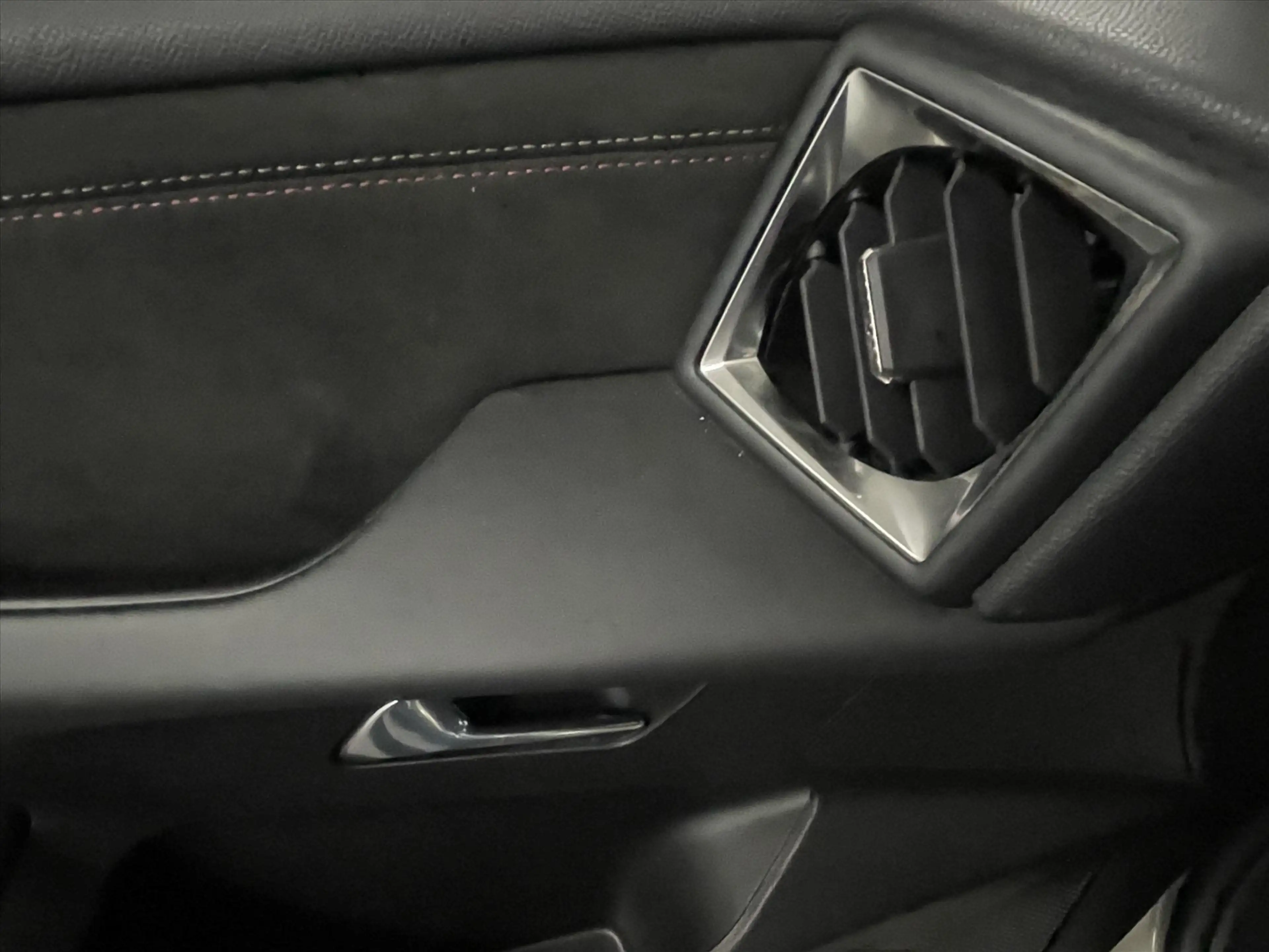 DS Automobiles DS 3 Performance 100pk 6-versn Climat | Half leder | Mi — photo 33