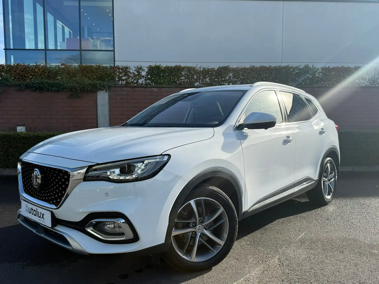 MG EHS CARPLAY - AUTOMATIQUE - LUXURY Blanc - 1