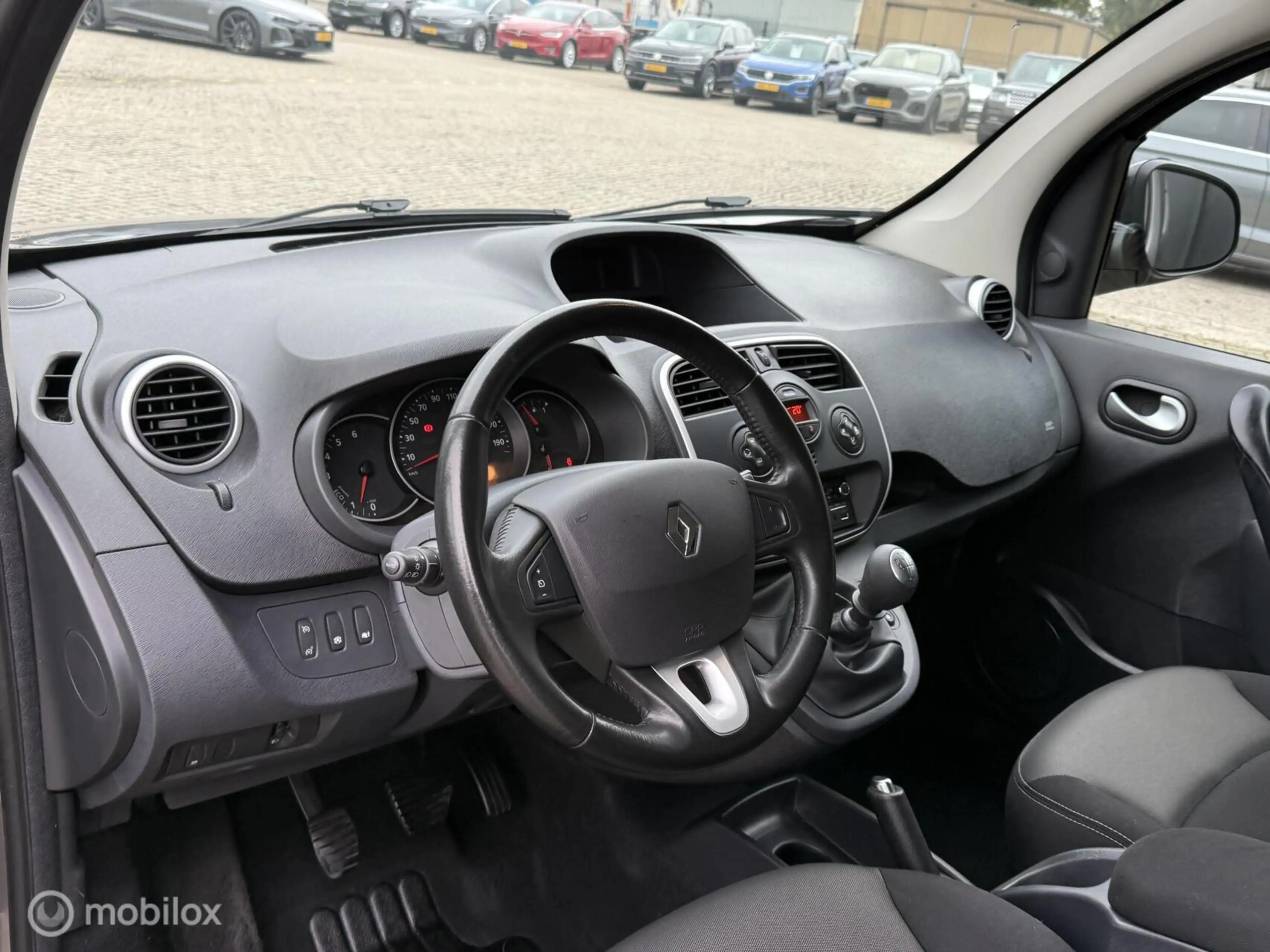 Renault Kangoo Family 1.2 TCe Limited Start&Stop PDC | CLIMA — photo 11