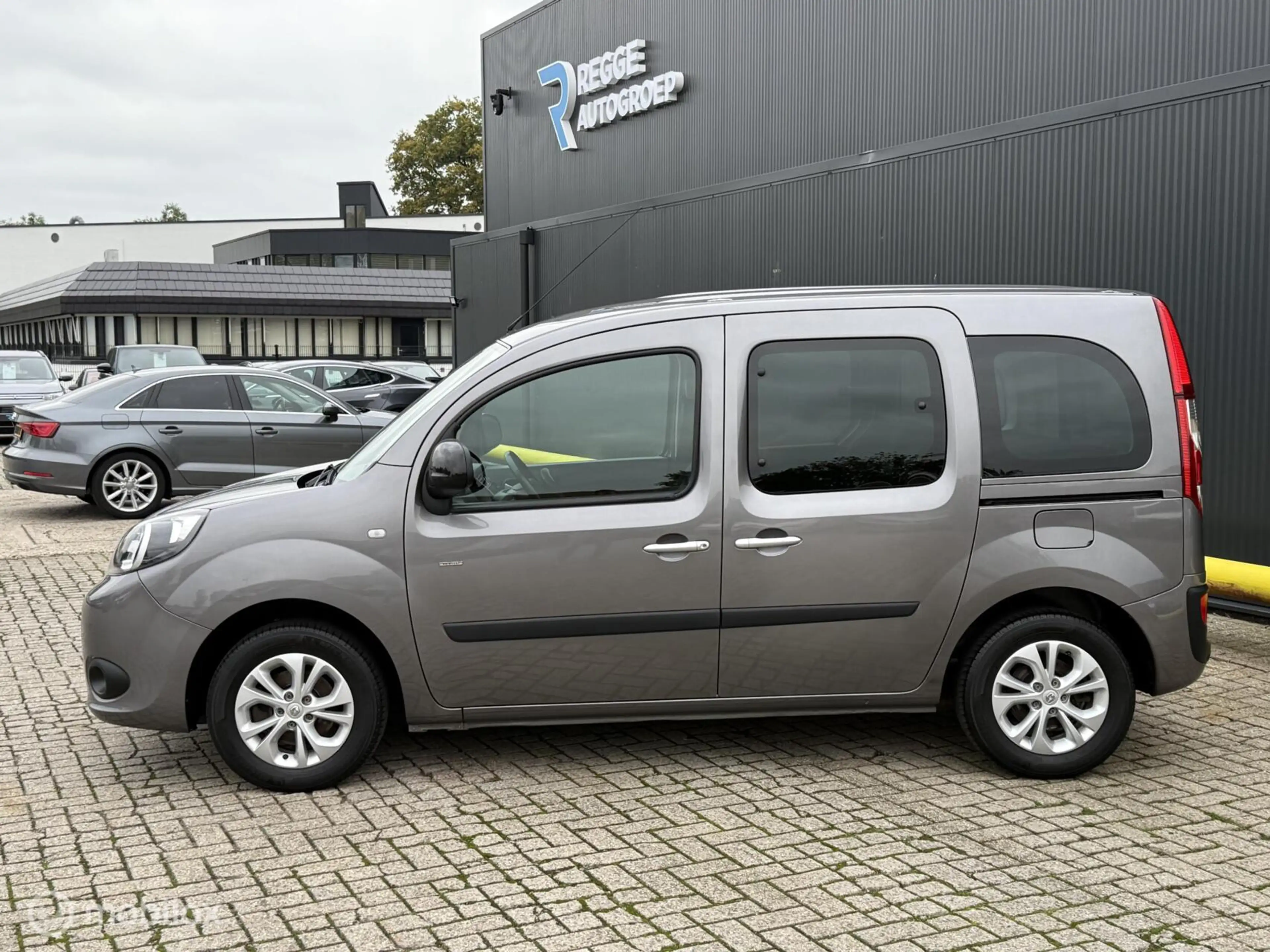 Renault Kangoo Family 1.2 TCe Limited Start&Stop PDC | CLIMA — photo 7