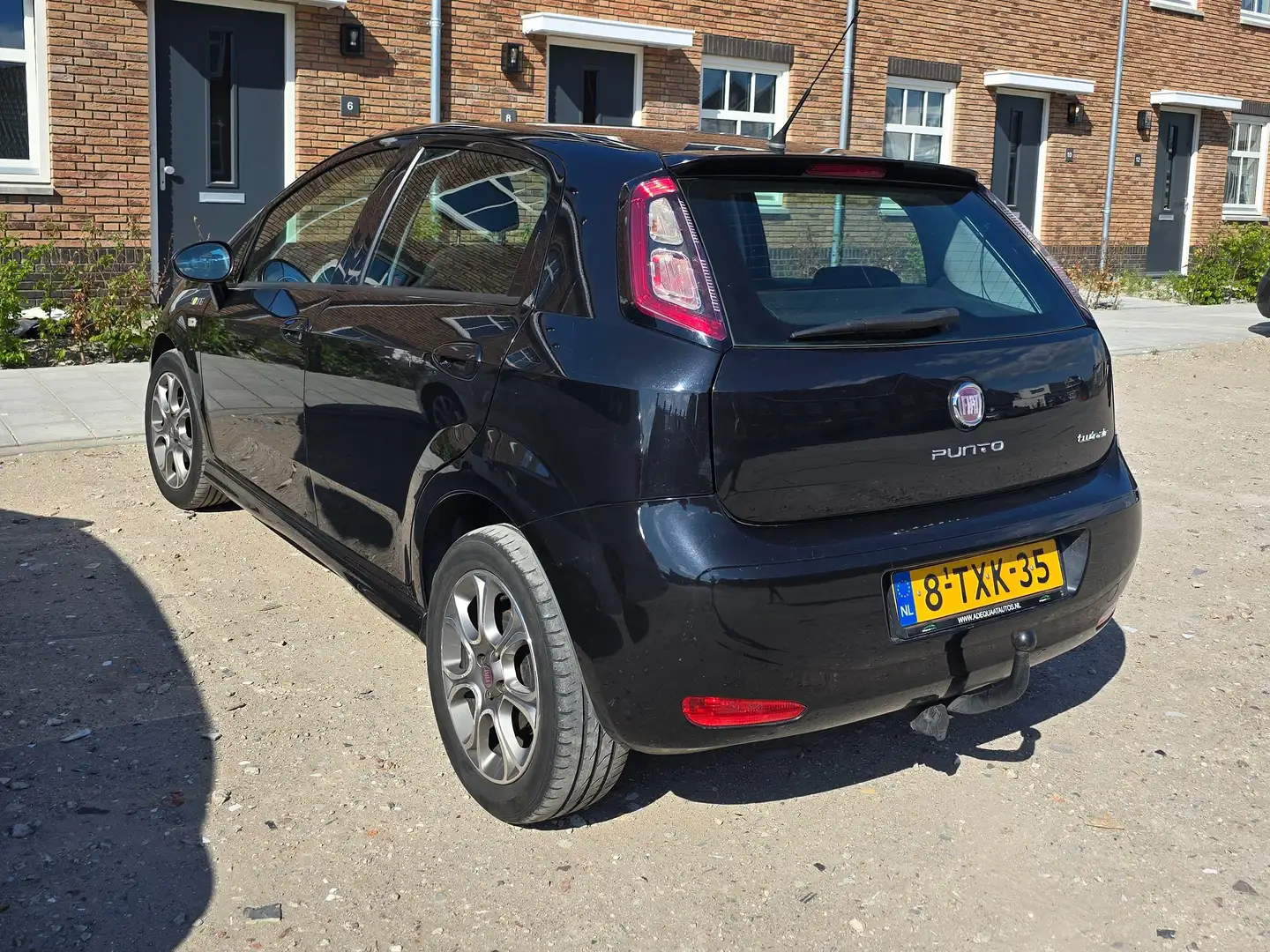 Fiat Punto Punto 0.9 TwinAir Young Fekete - 1