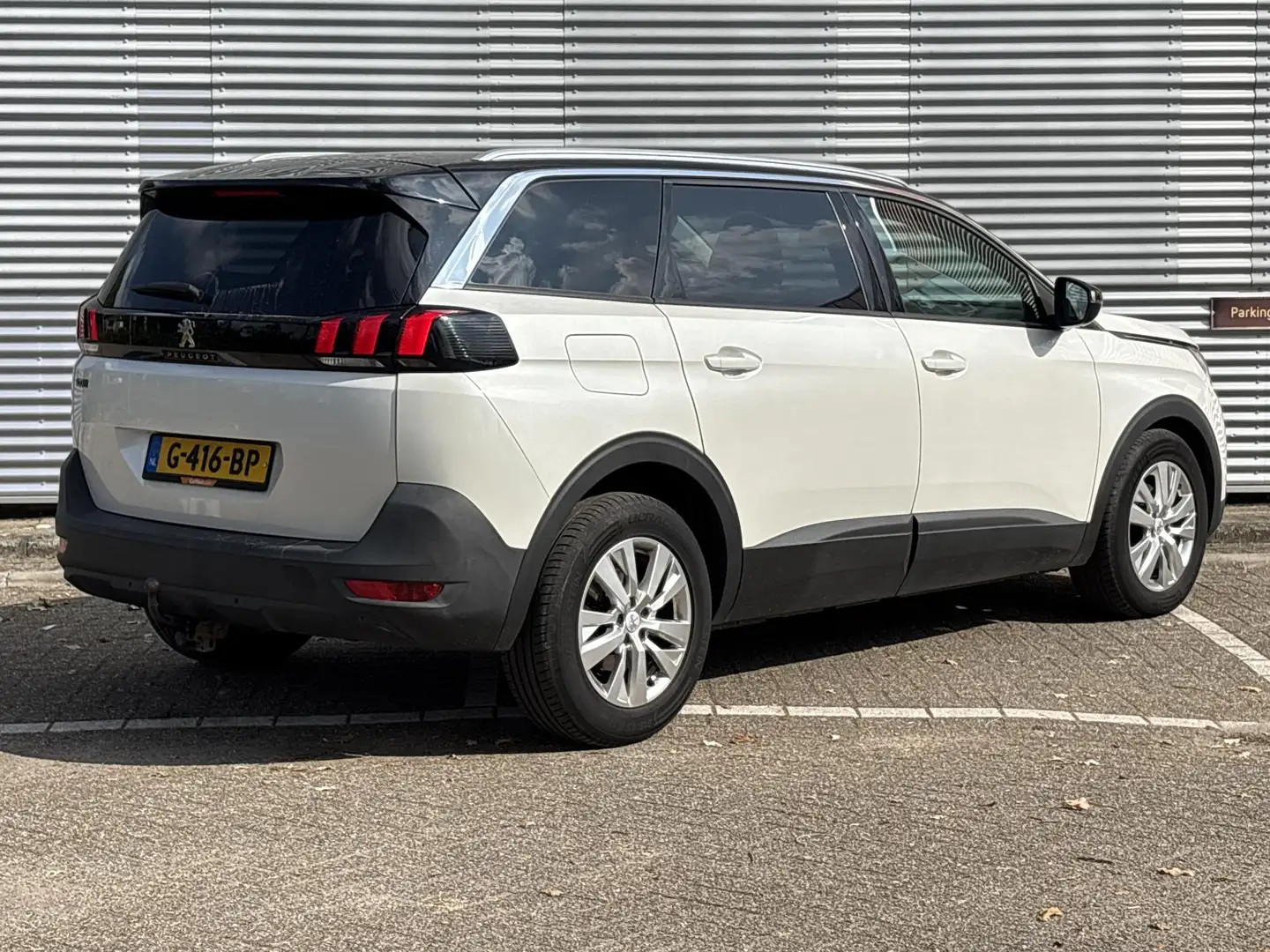 Peugeot 5008 1.2 PureTech Blue Lease Executive Automaat | € 8.9 Wit - 2