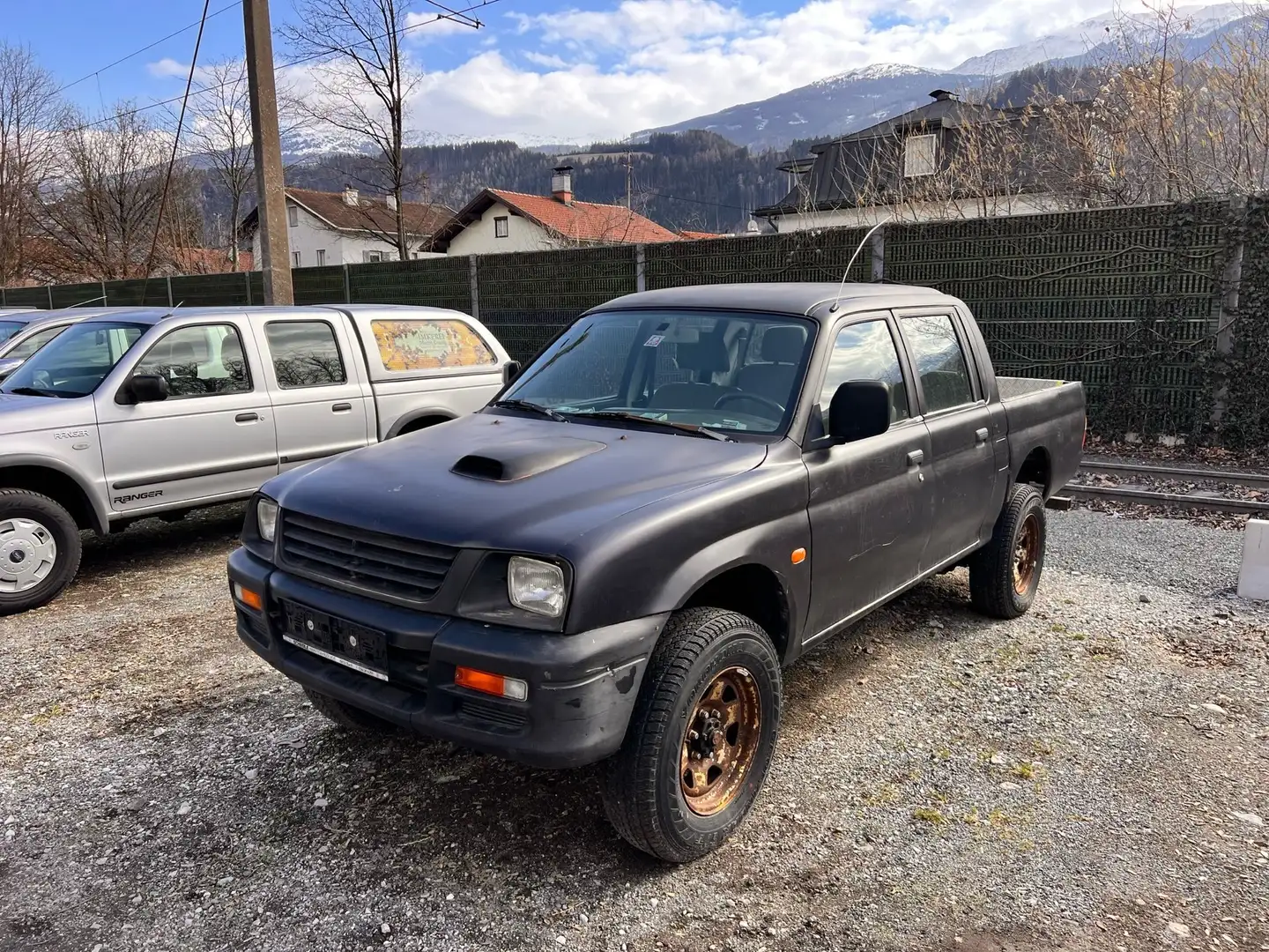 Mitsubishi L200 2.5 TD / - 1
