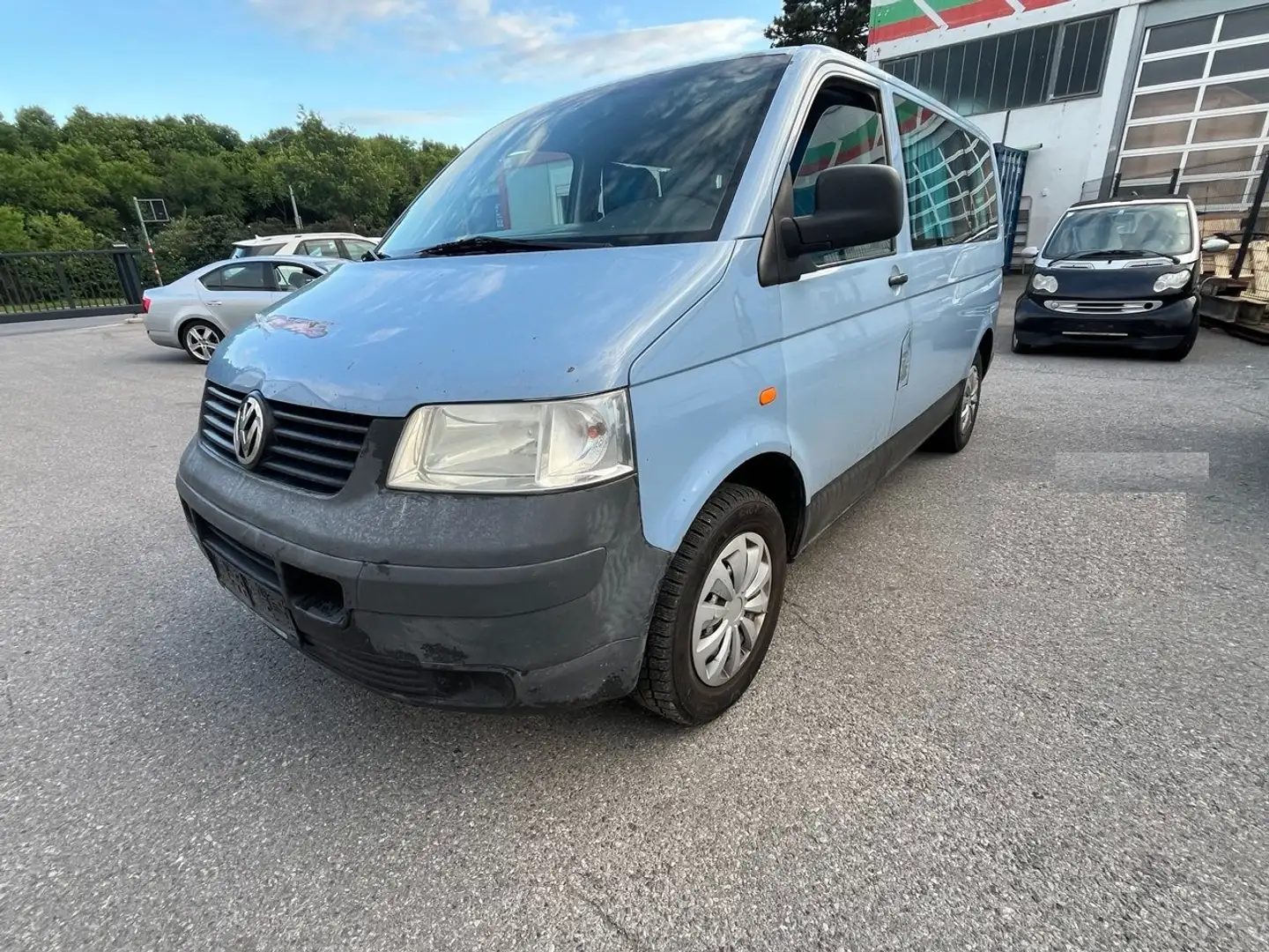 Volkswagen T5 Kombi 1,9 TDI 63 kW 86PS 9 Sitze  Синій - 1