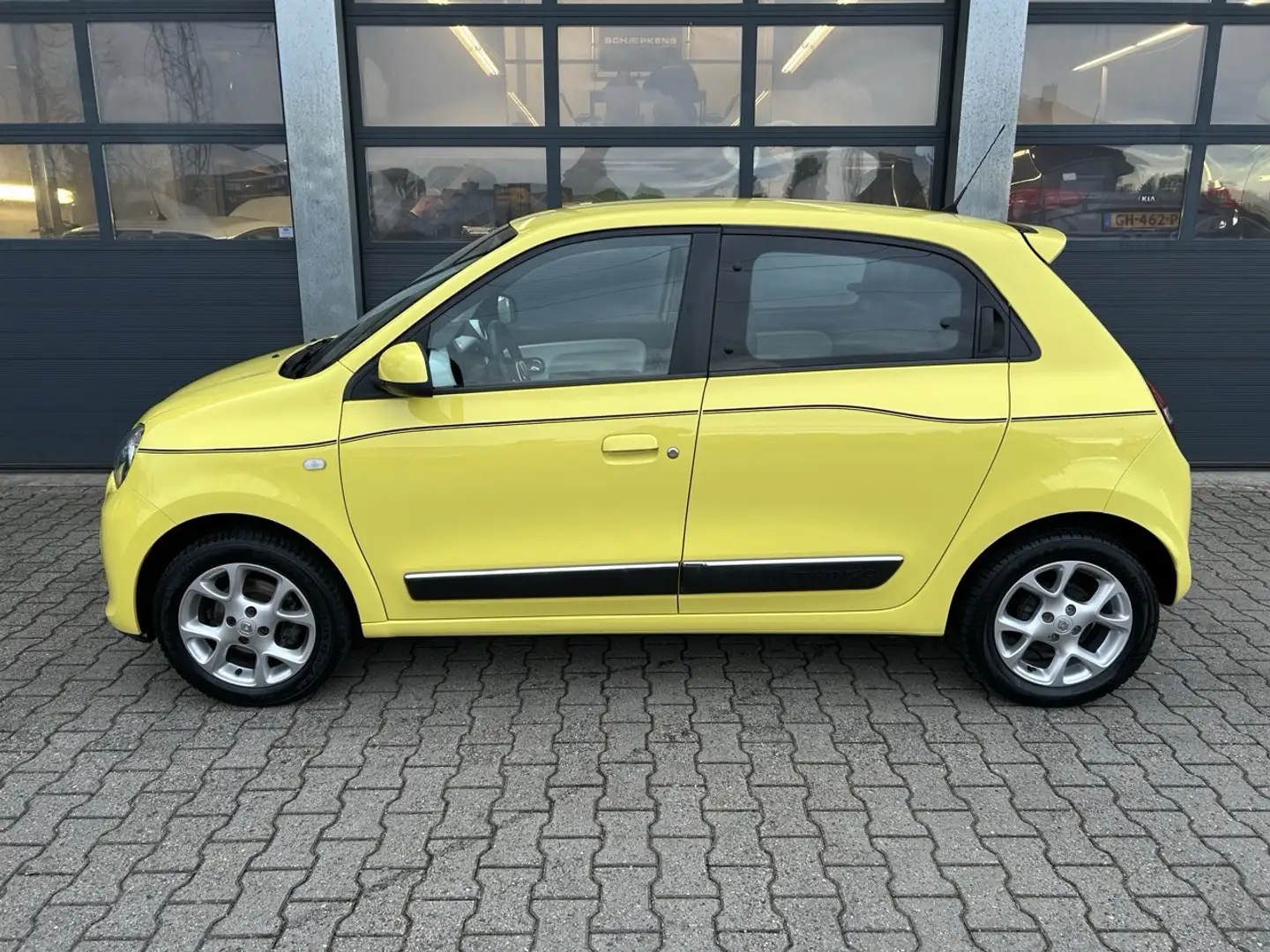 Renault Twingo 1.0 SCe 70pk Dynamique Geel - 2