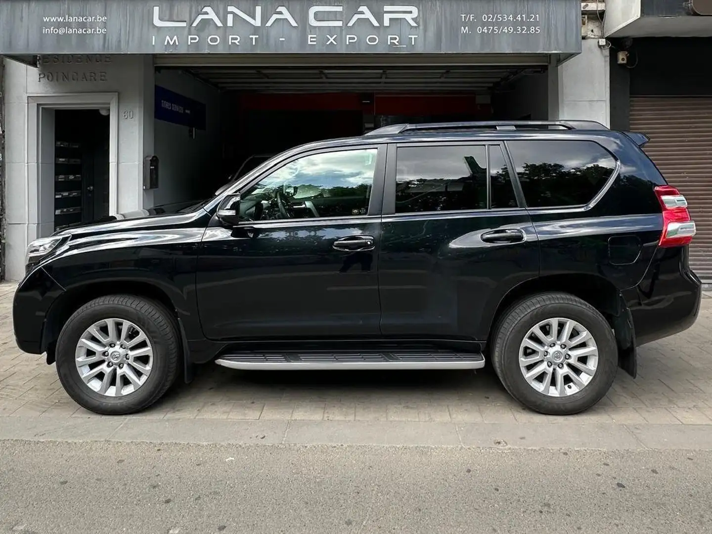 Toyota Land Cruiser Landcruiser 2.8D-4D Premium A/T Noir - 2